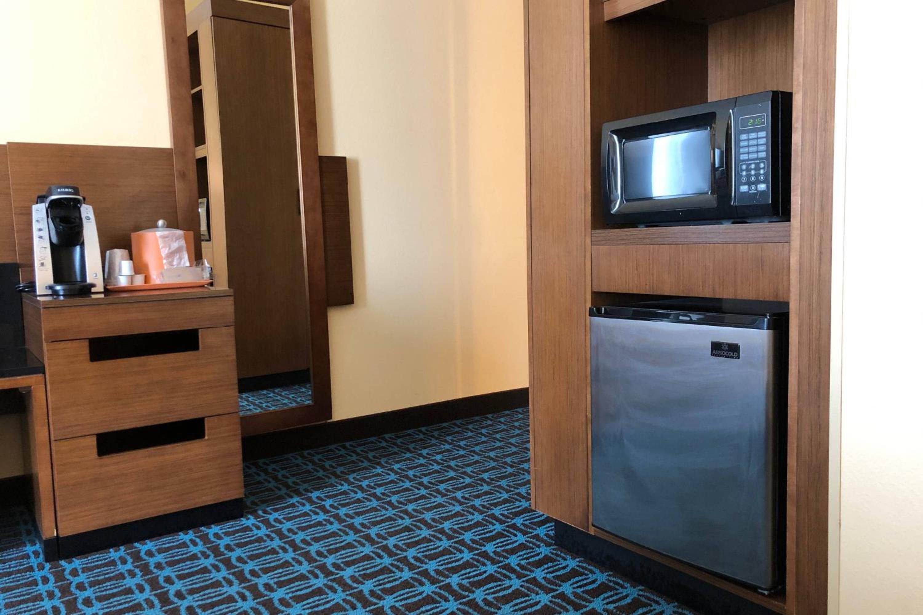 King Suite With Sofa Bed - Hearing Accessible photo 3