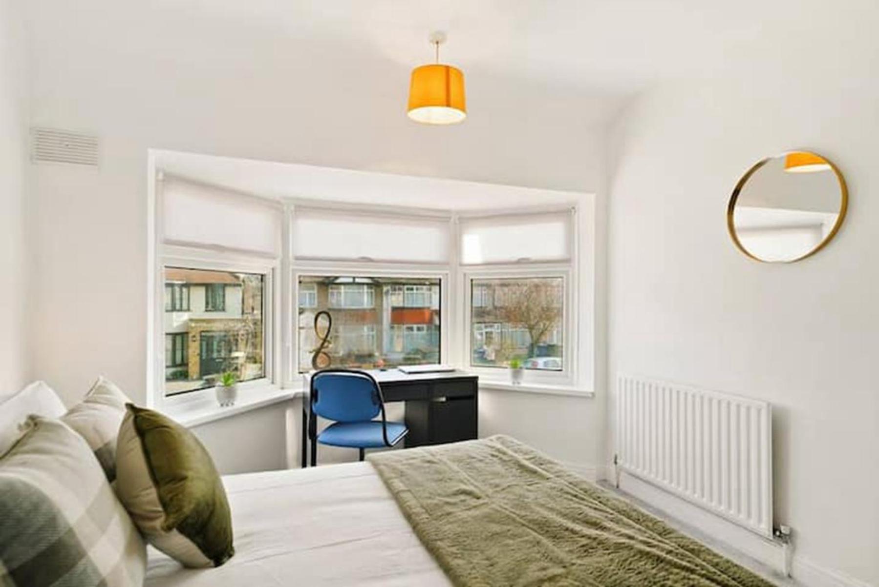 One-Bedroom House photo 1