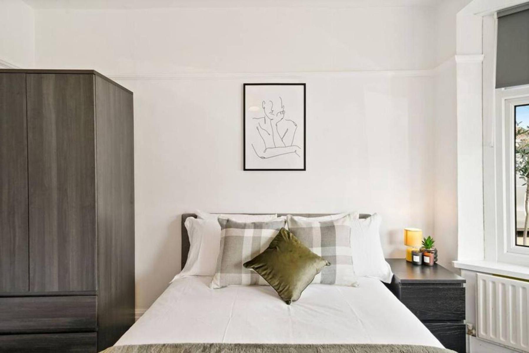 One-Bedroom House photo 3