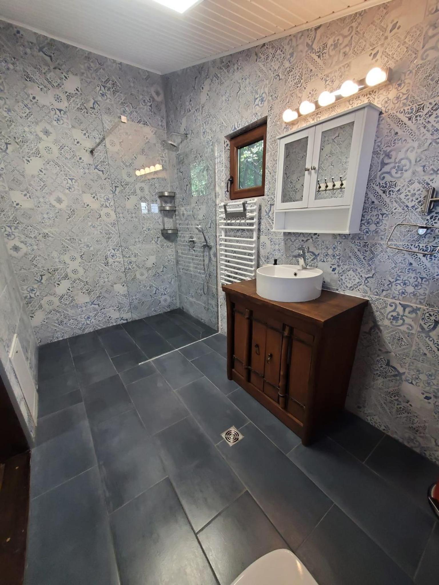Double Room - Photo 5