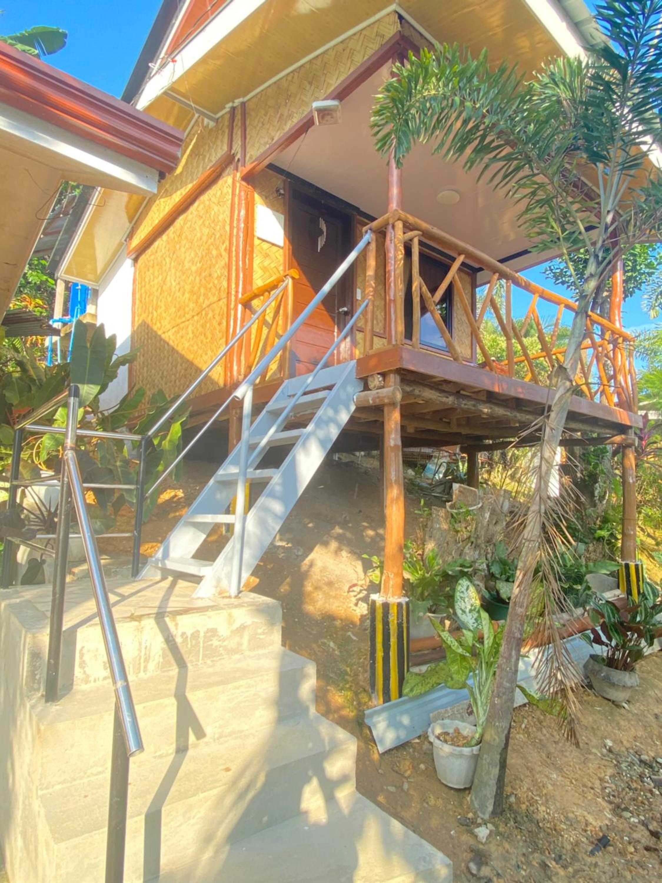 Apartment with View and Balcony - Photo 6