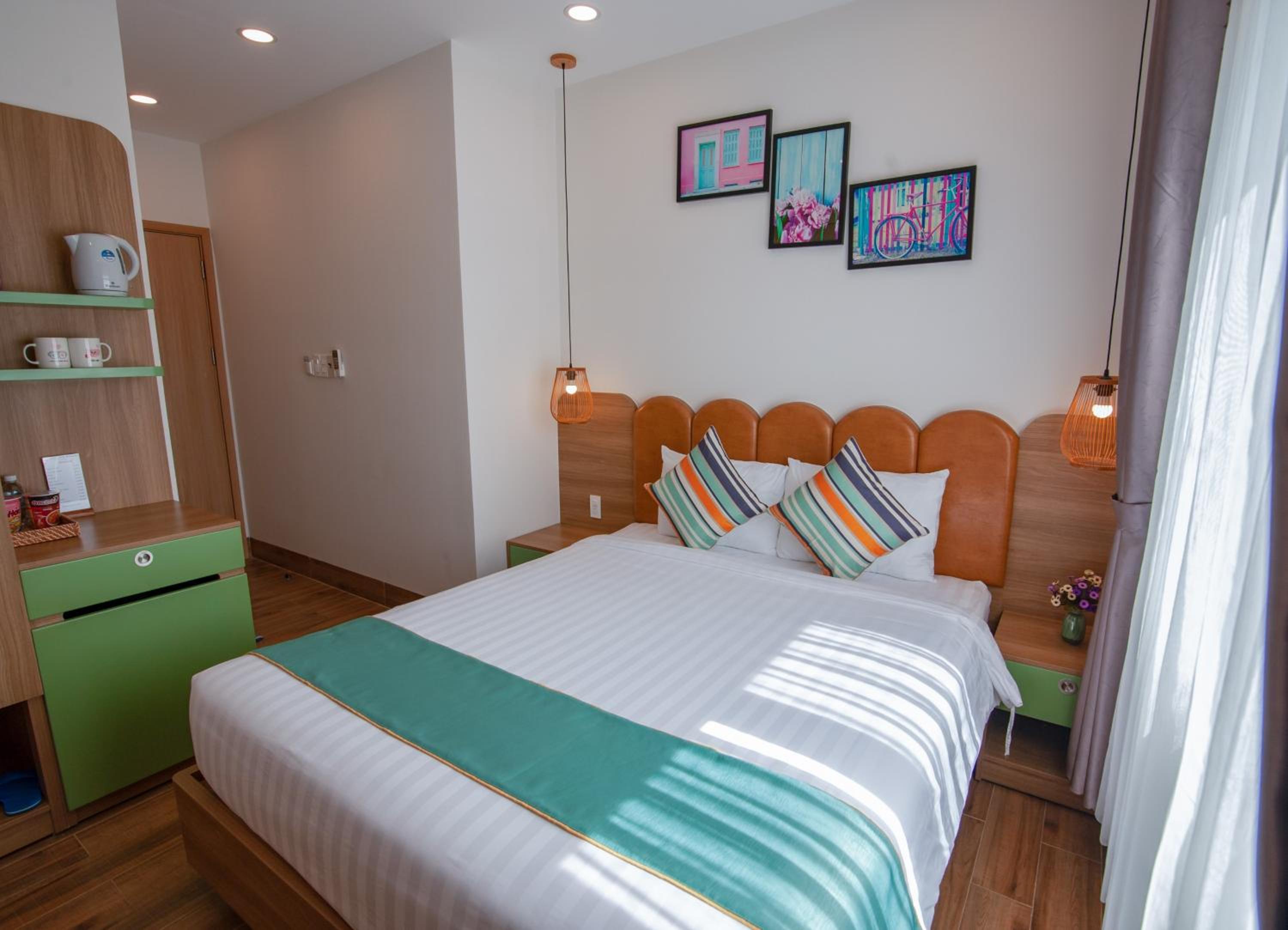 Villa - Photo 1