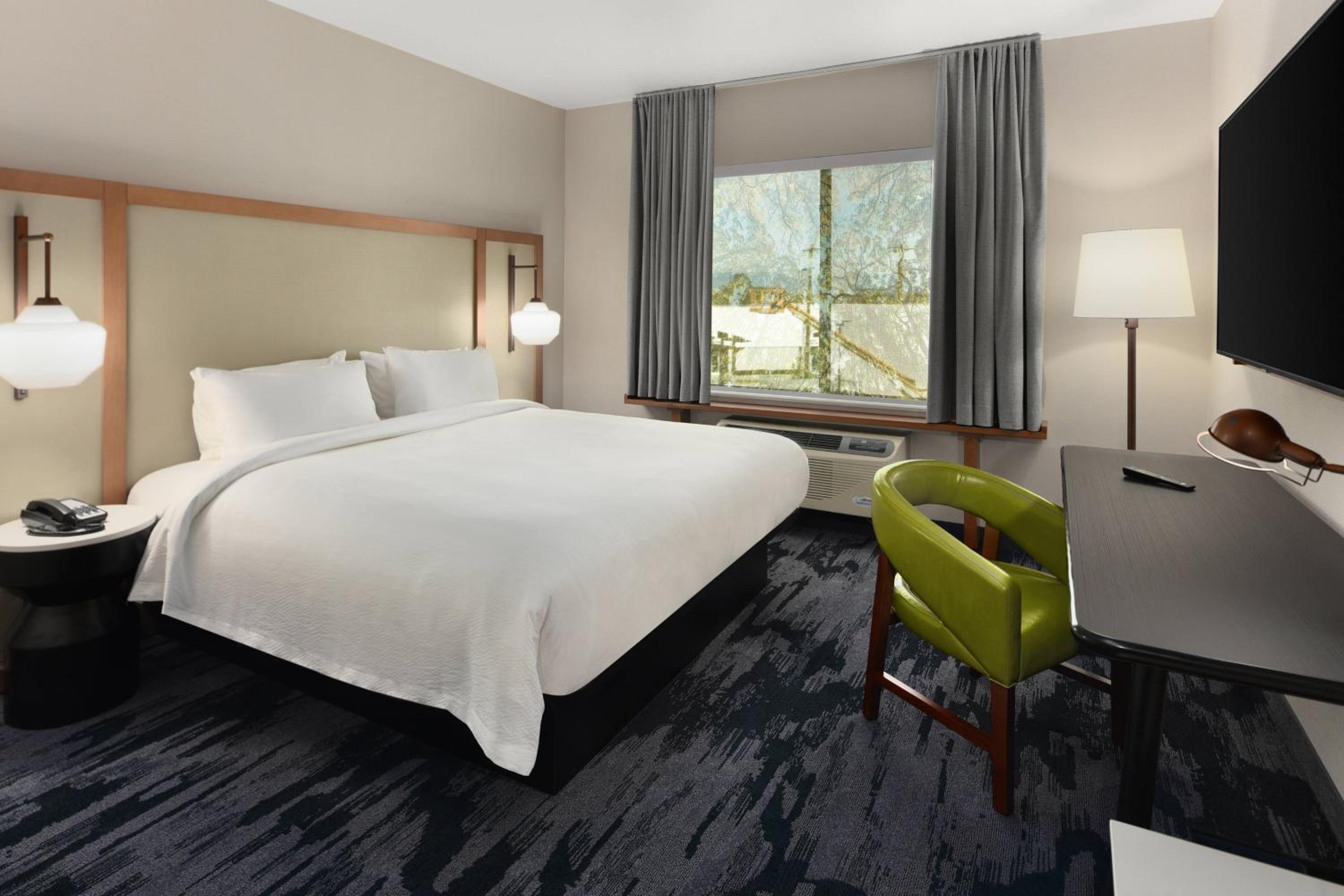 King Room at Fairfield by Marriott Inn & Suites Anaheim Los Alamitos in Los Alamitos