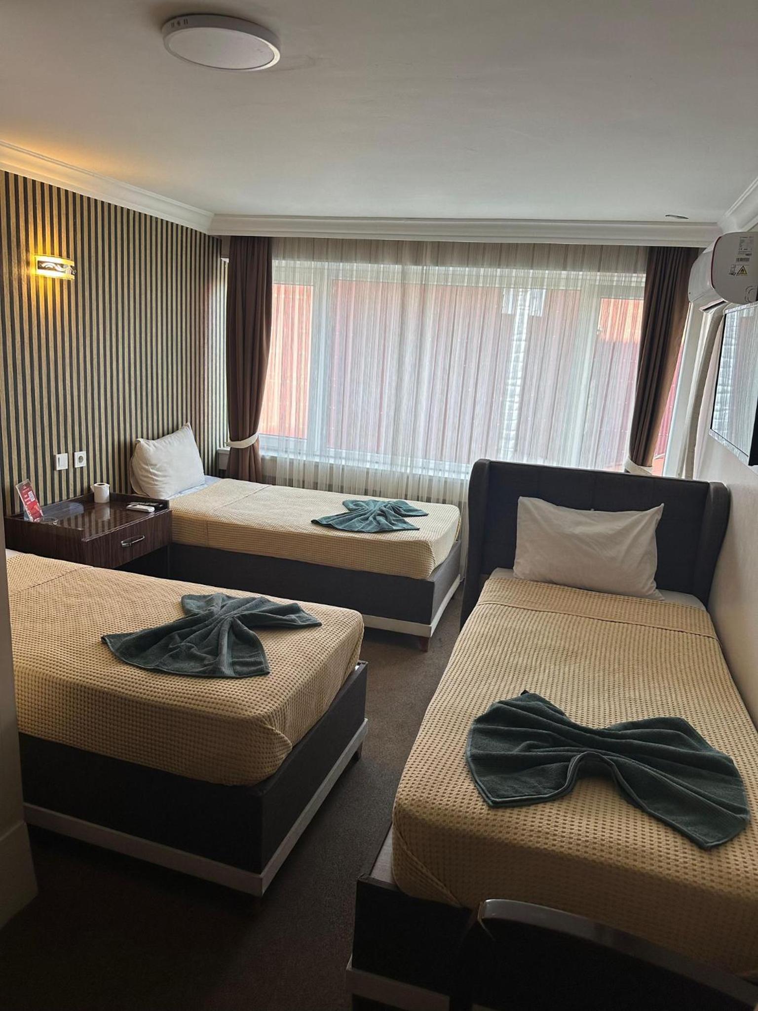 Triple Room with Private Bathroom photo 1