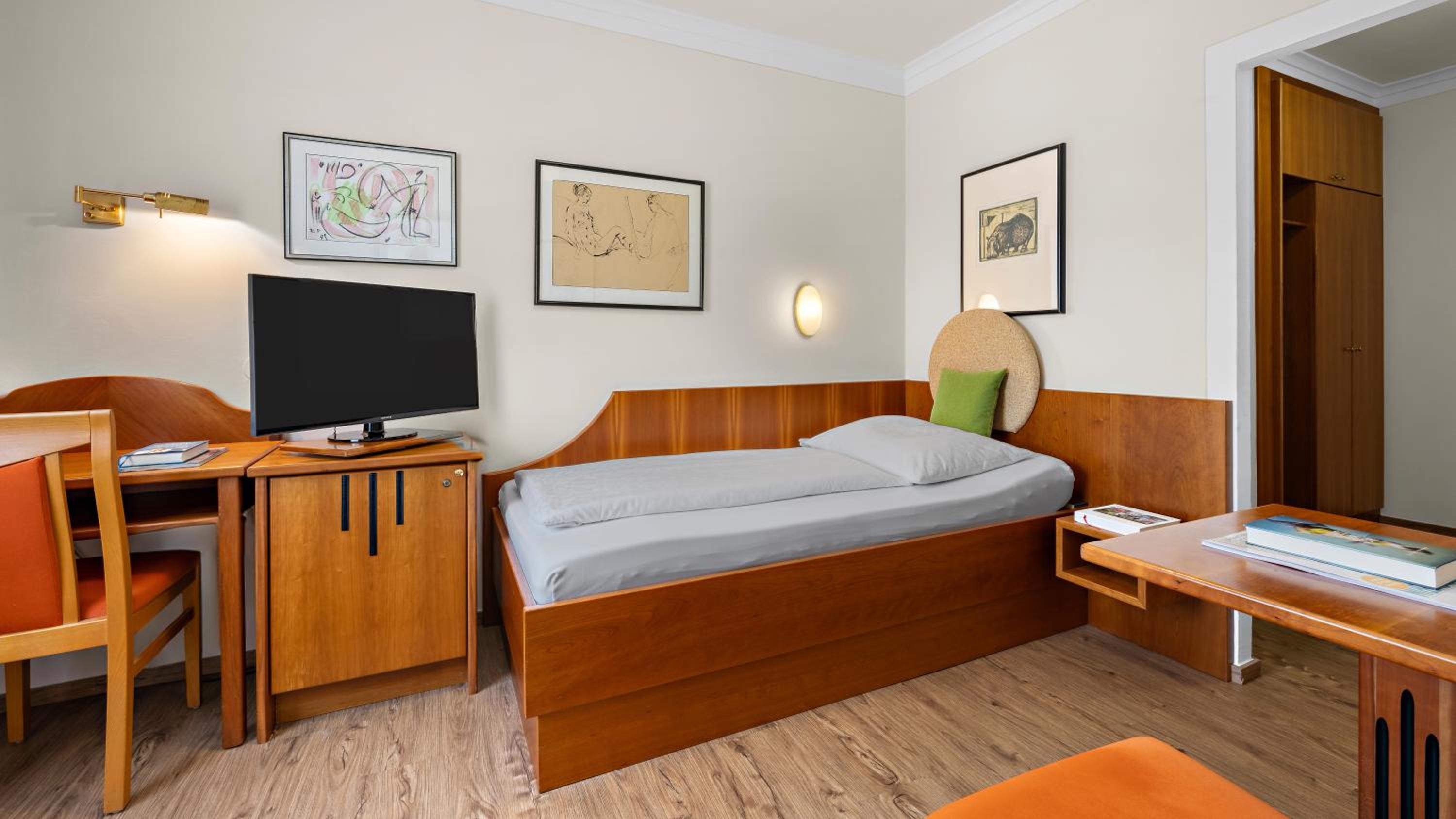 Standard Single Room