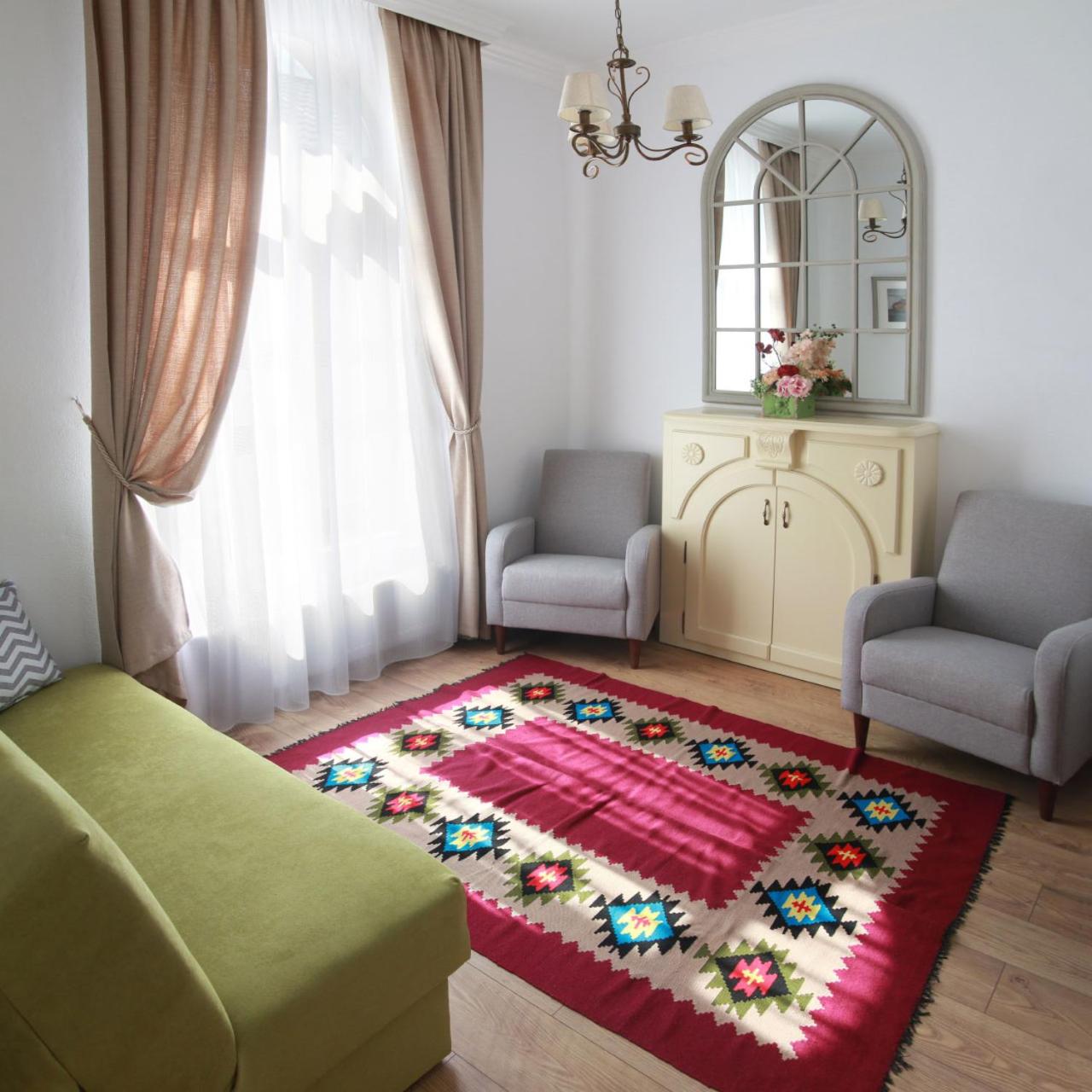 Deluxe Room (2 Adults + 1 Child) photo 3