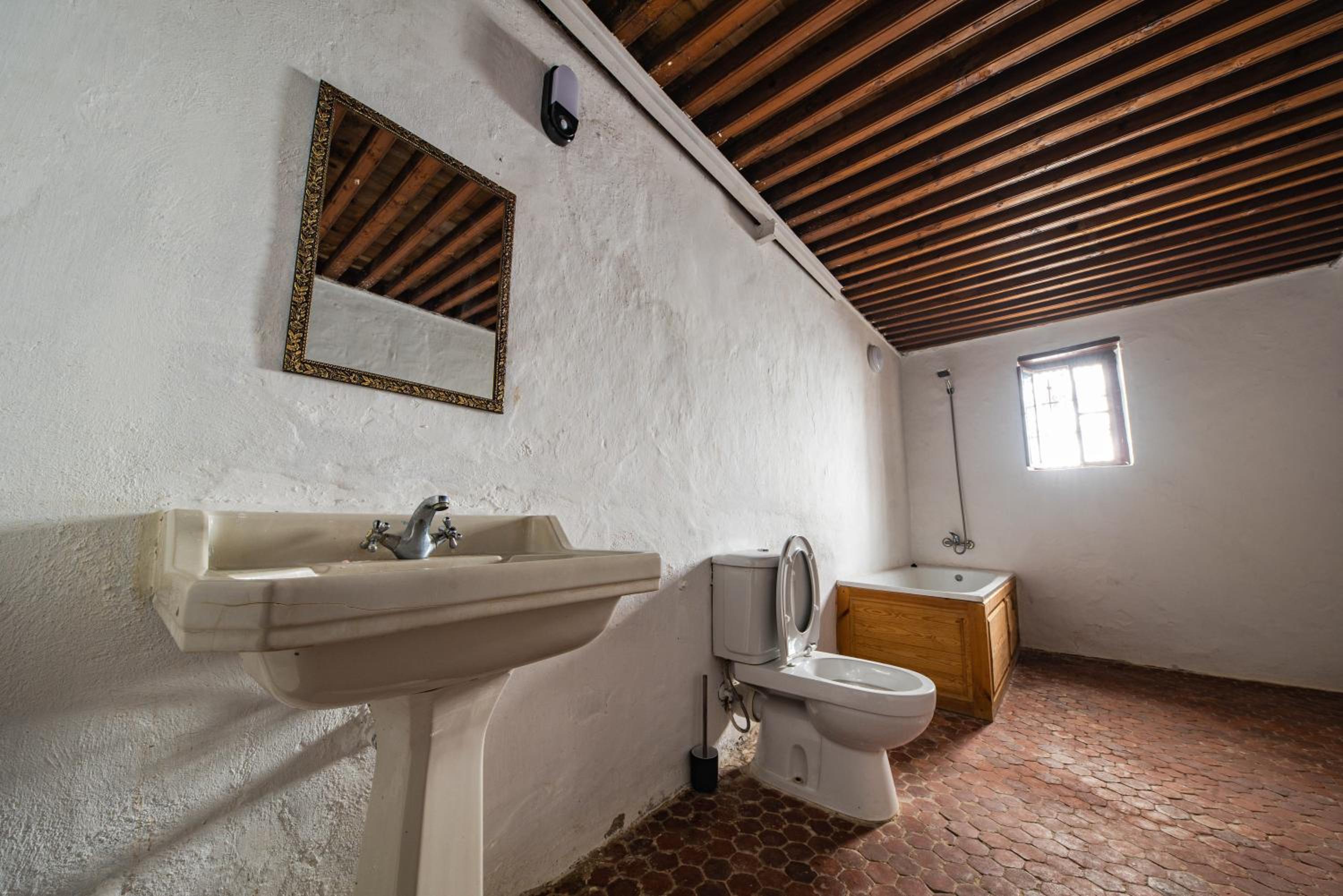 Standard Double Room with Shared Bathroom photo 2