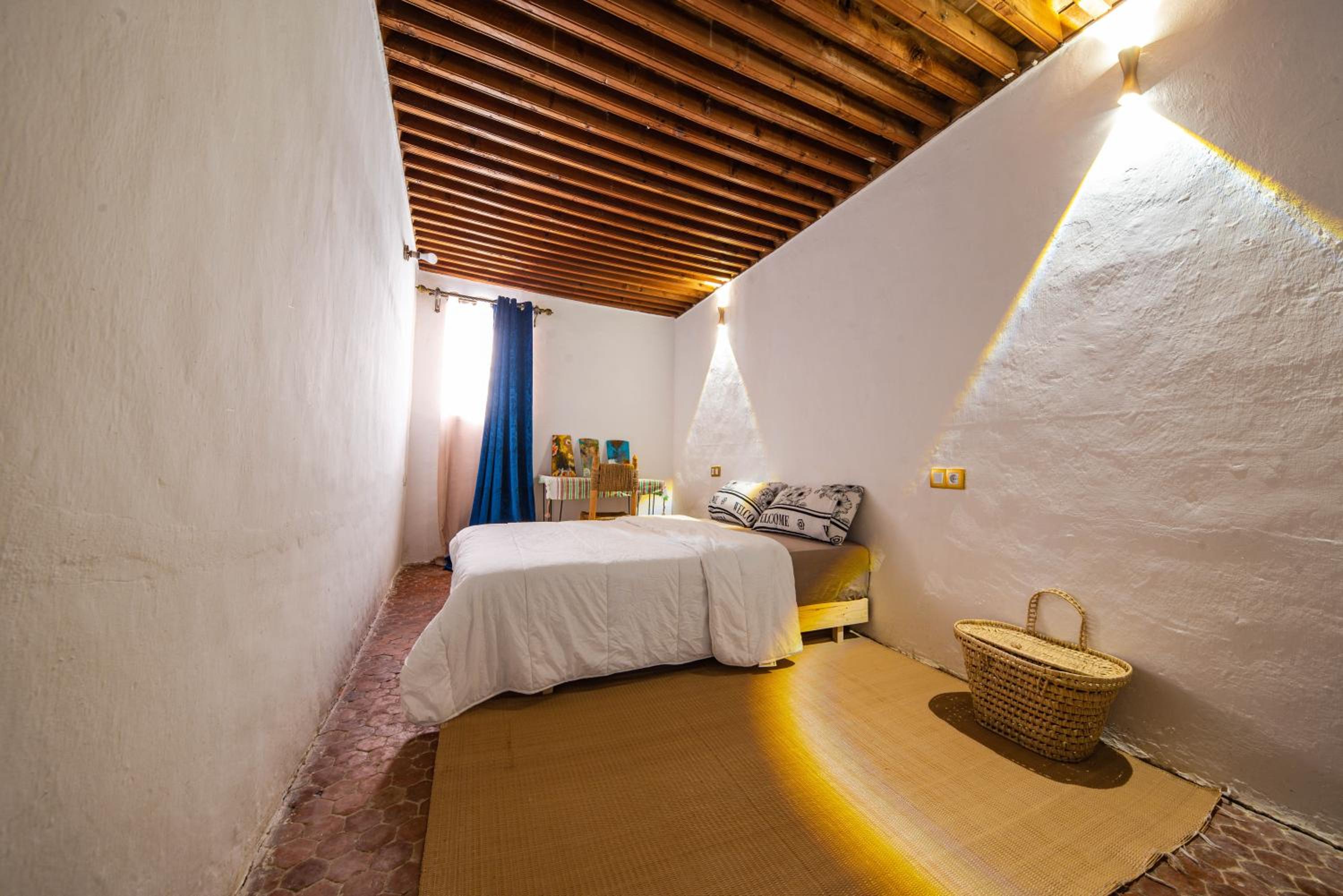 Standard Double Room with Shared Bathroom photo 1