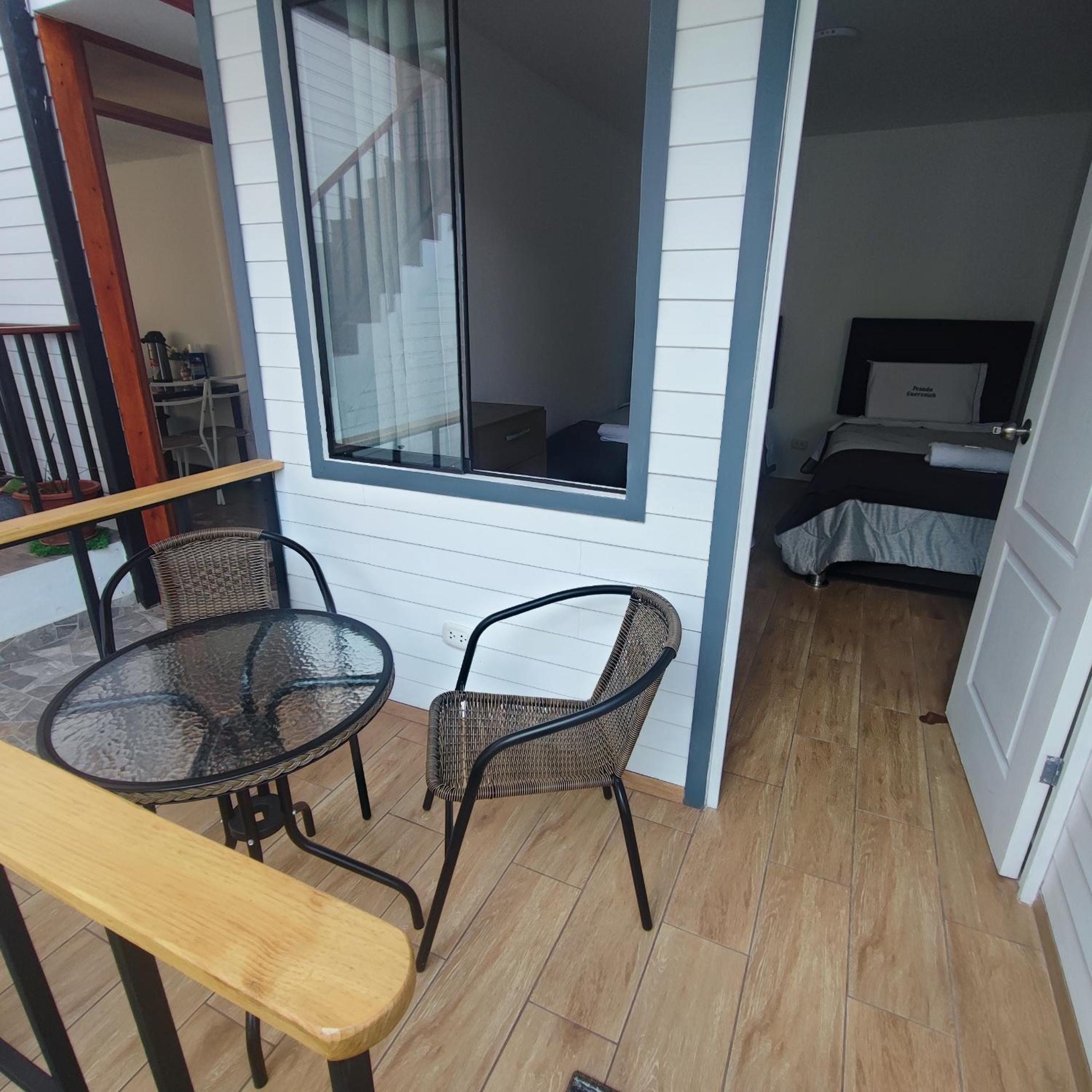 Family Room with Garden View photo 2