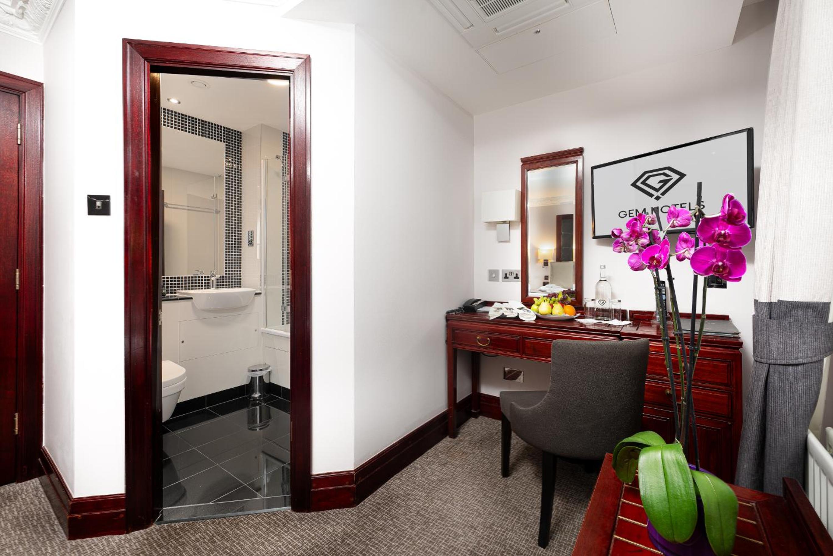 Superior Twin Room photo 3