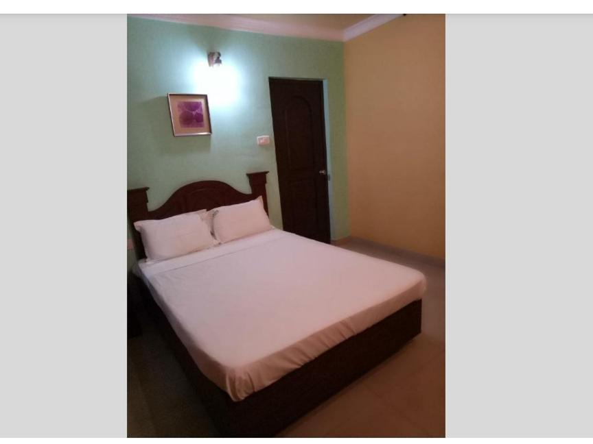 Budget Double Room photo 2