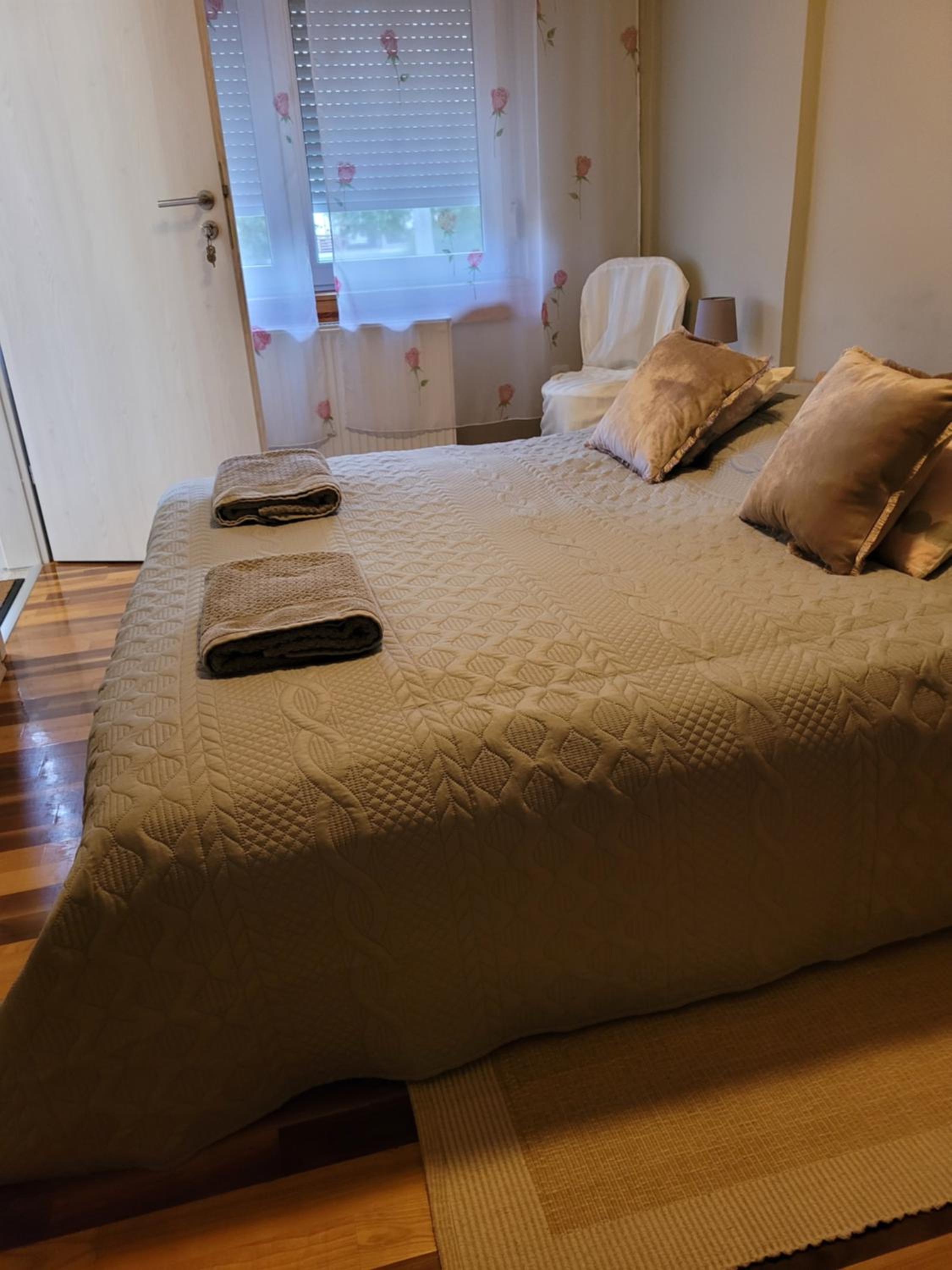 Double Room with Private Bathroom - Photo 1