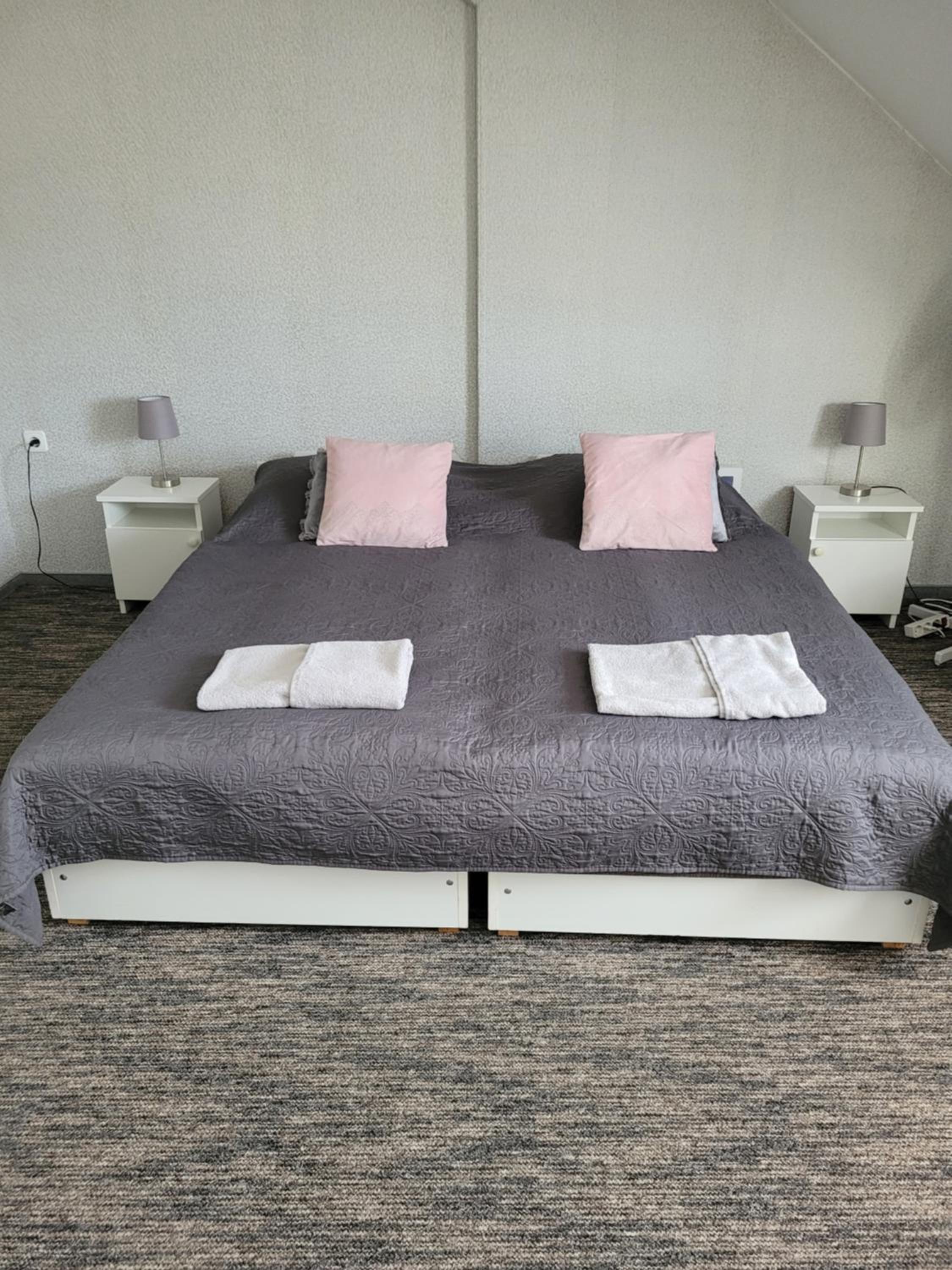 Double Room with Private Bathroom - Photo 4