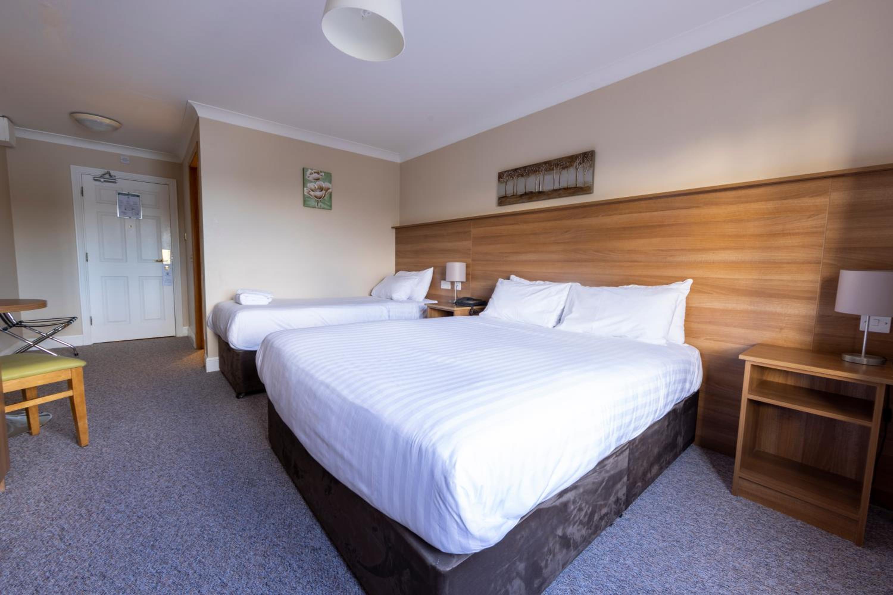 Deluxe Double or Twin Room with River View photo 2