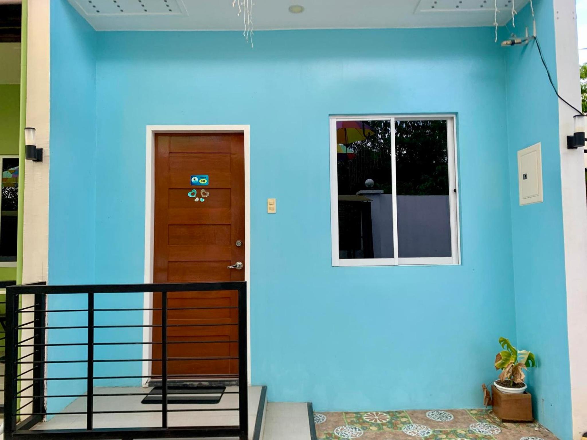 Family Room - Photo 4