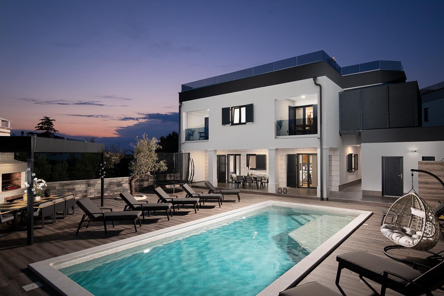 Villa with Private Pool photo 2