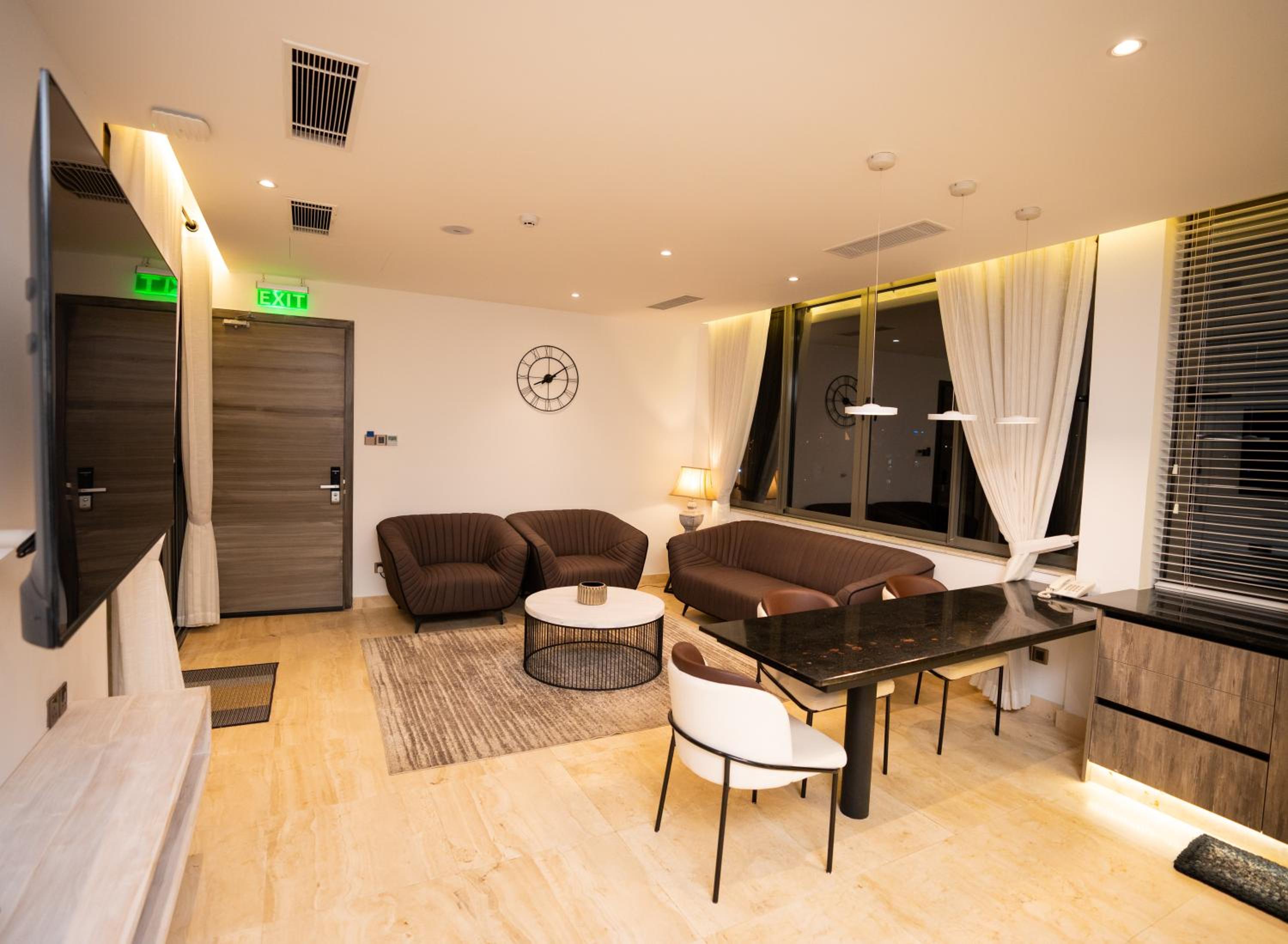 Penthouse Apartment photo 2