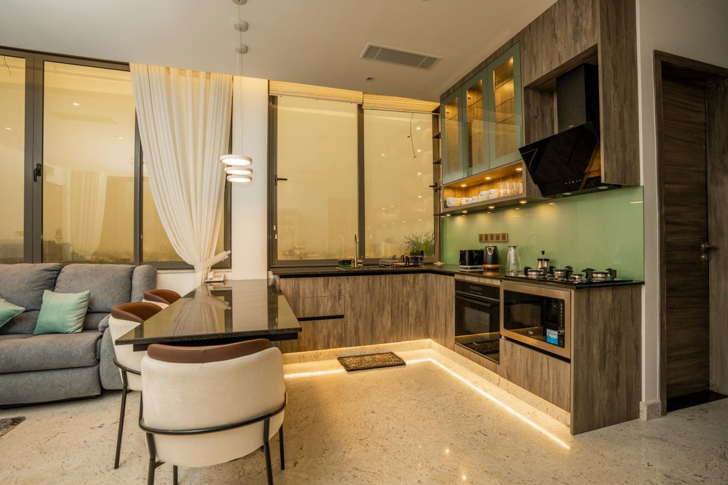 Deluxe Two-Bedroom Apartment with Garden View photo 2