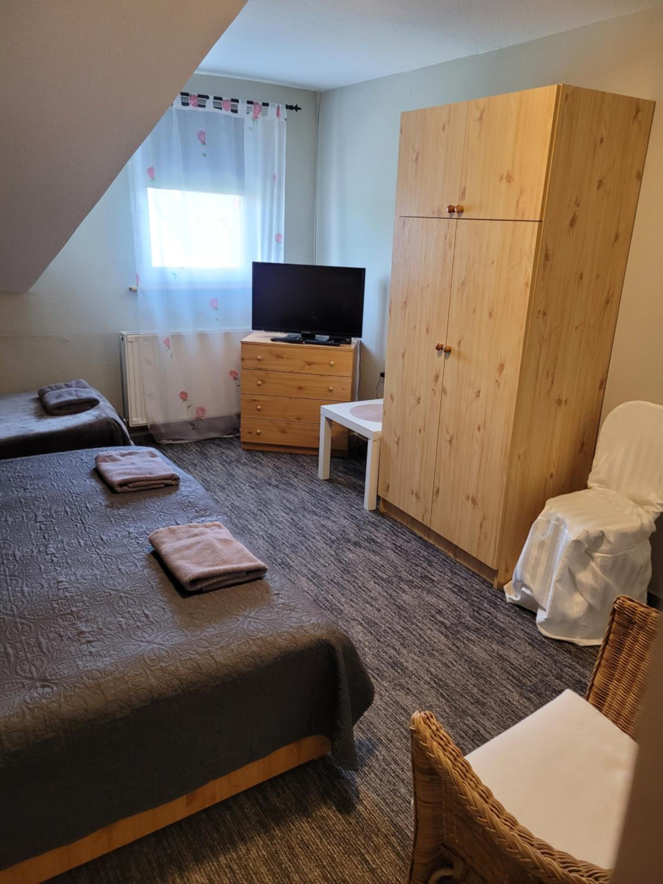 Family Room - Photo 4