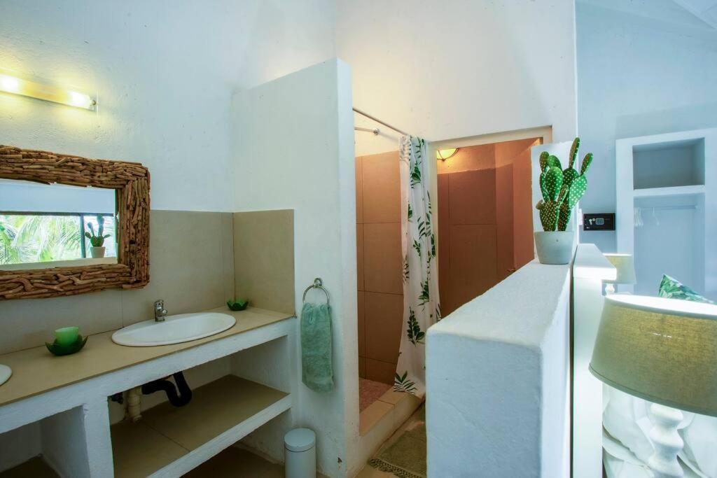 Four-Bedroom House photo 2