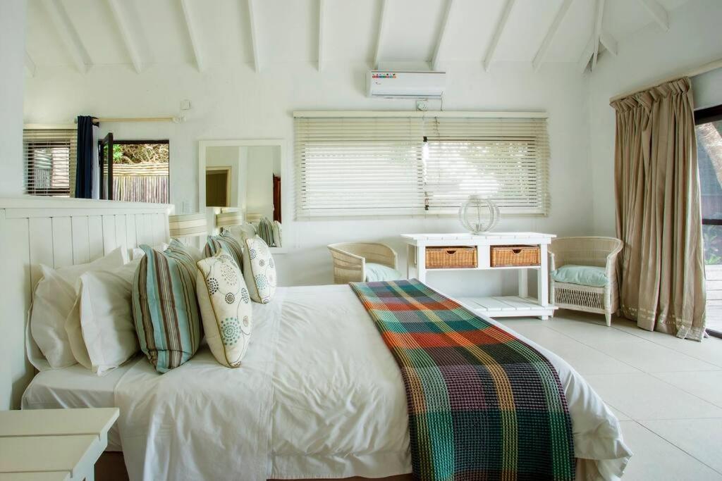 Four-Bedroom House photo 3
