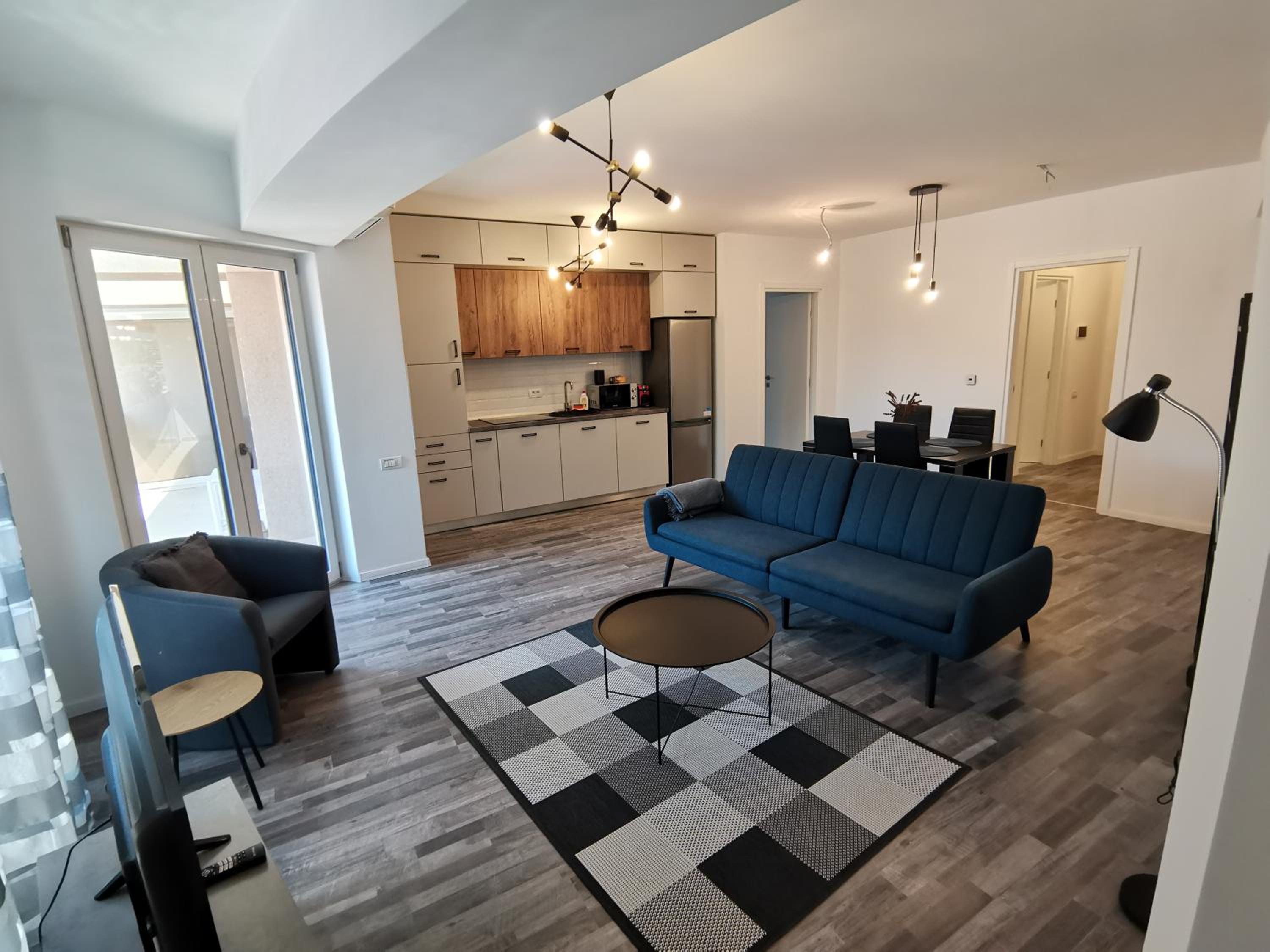 One-Bedroom Apartment photo 1
