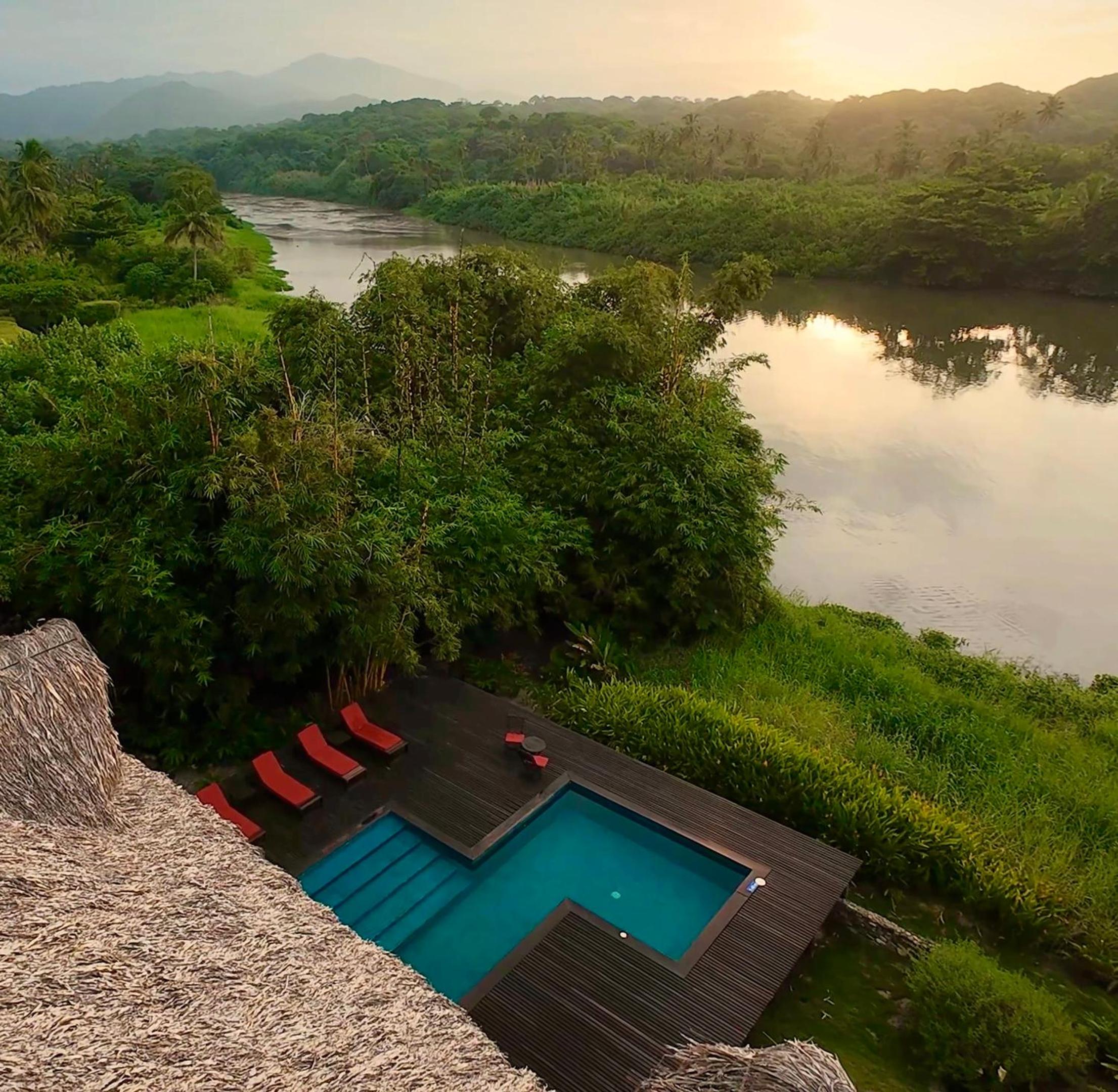 Suite with Pool View photo 3