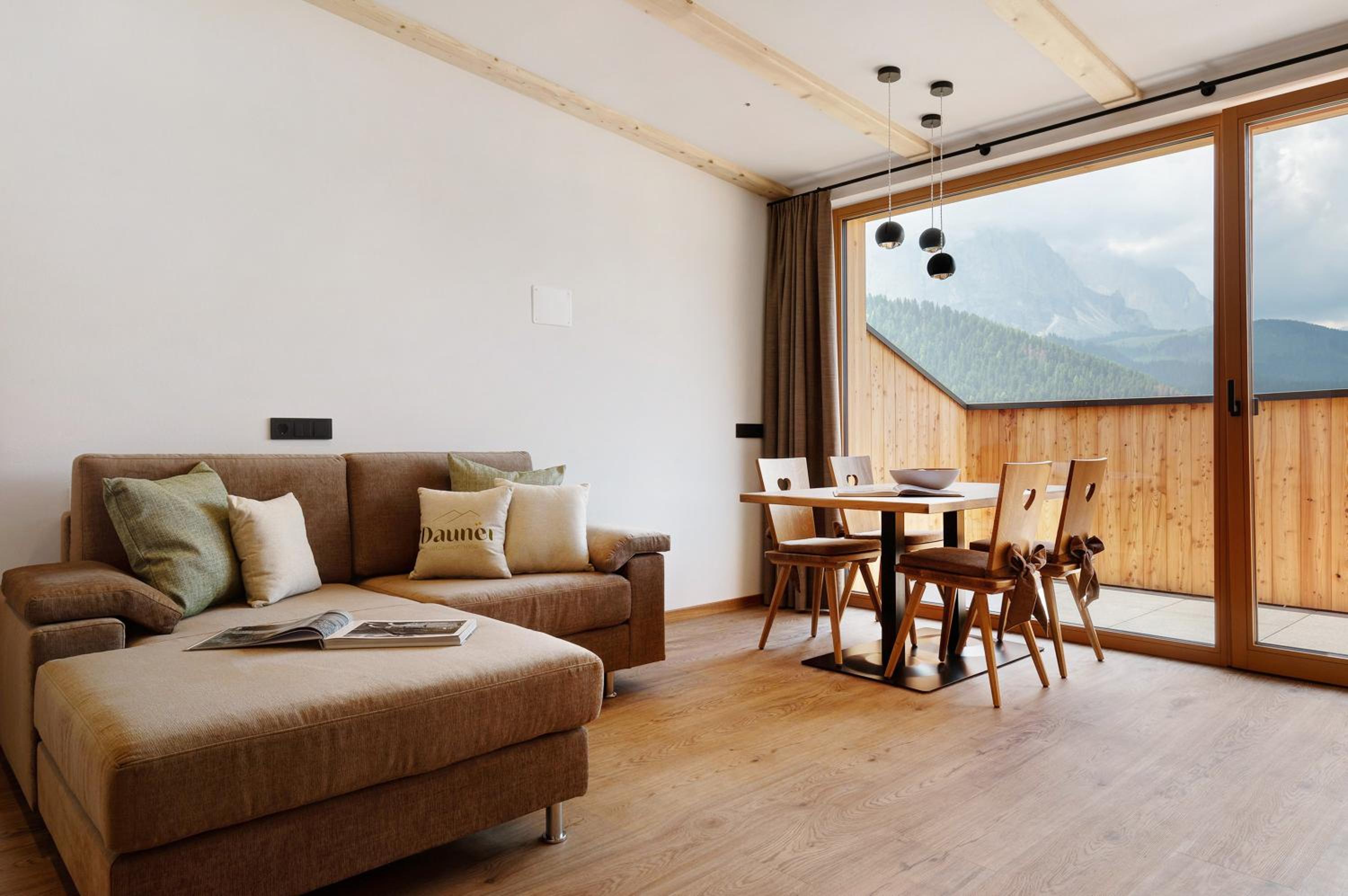 Two-Bedroom Deluxe Apartment with Balcony