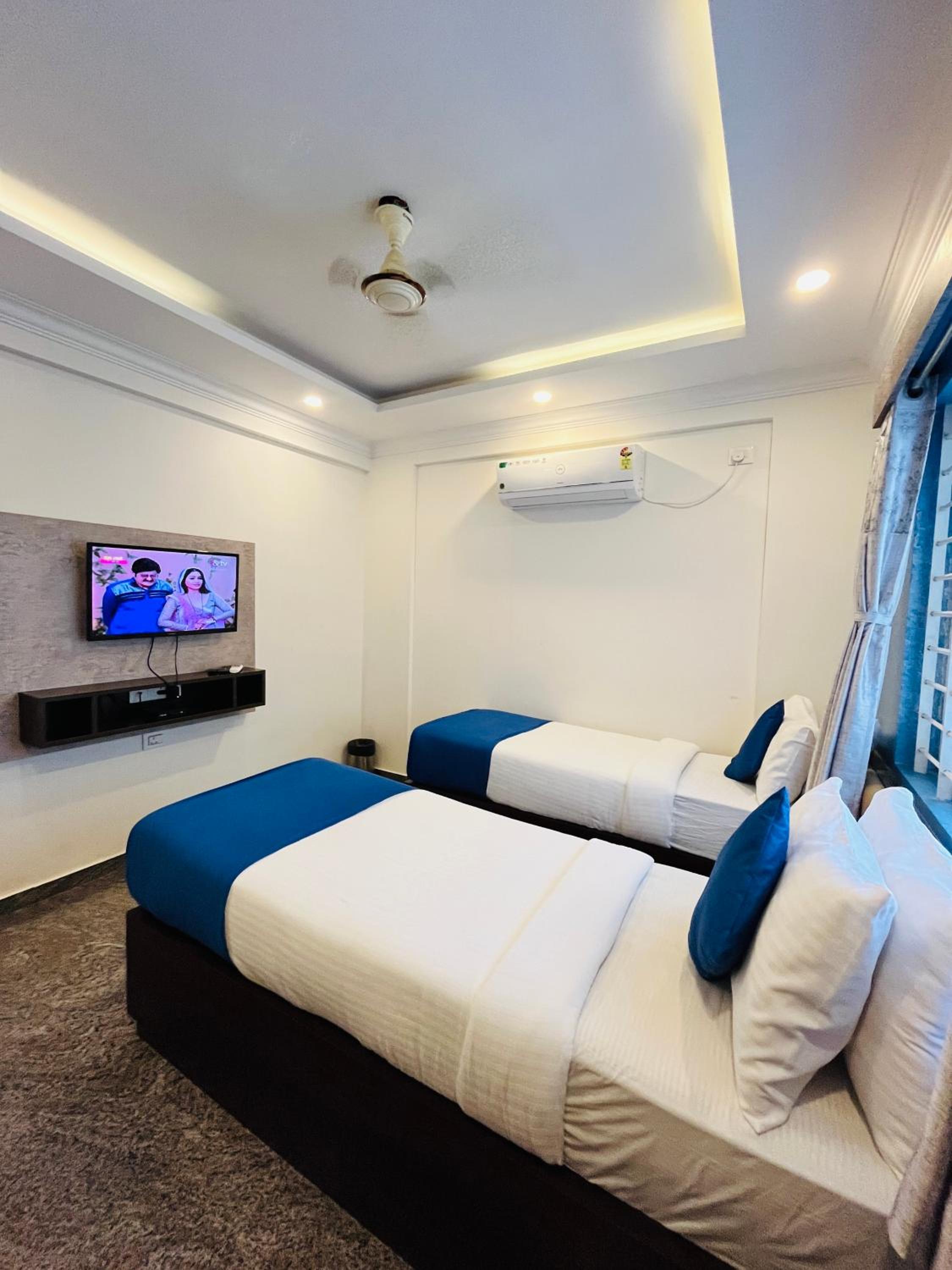 Budget Twin Room - Photo 19