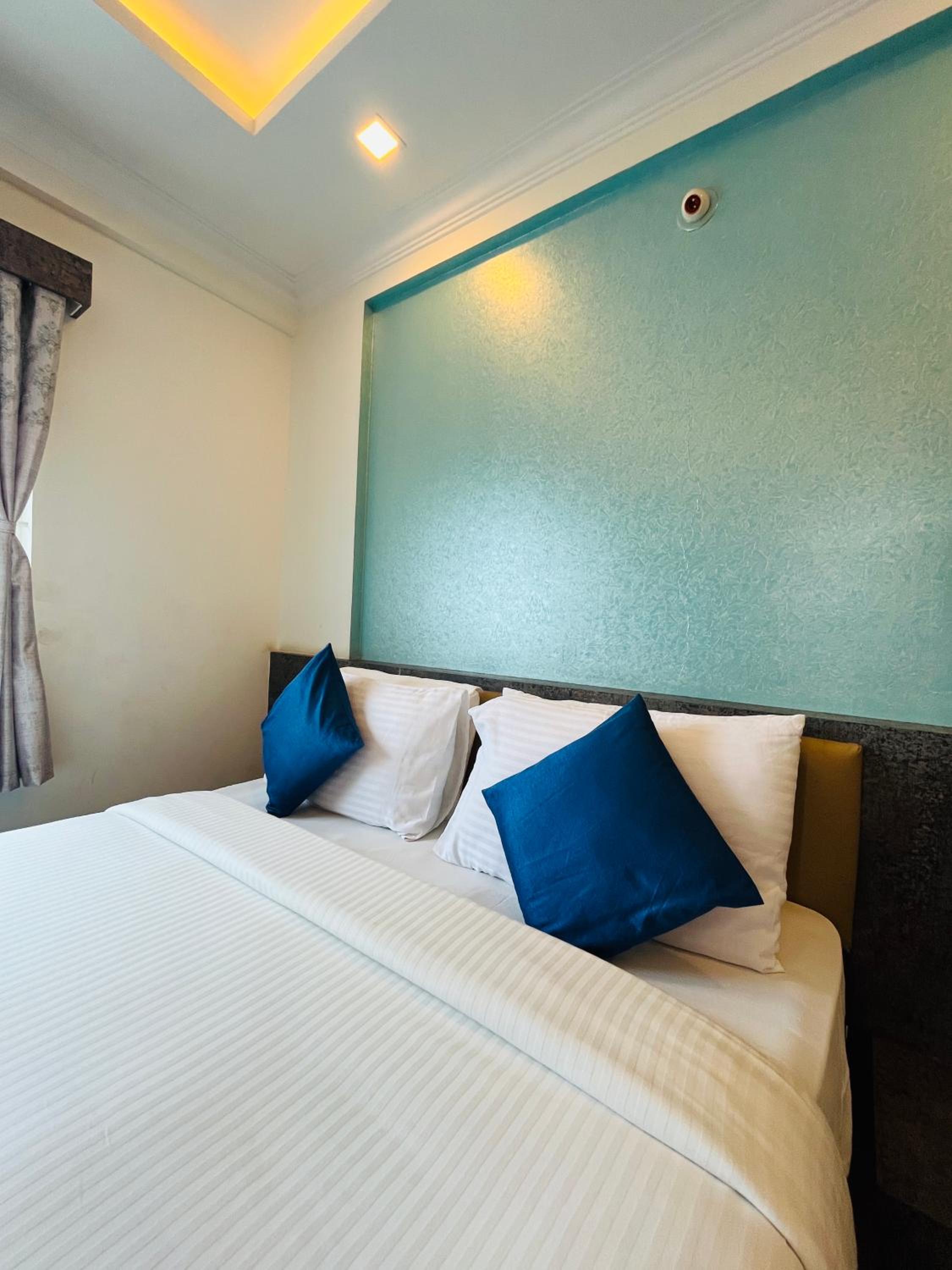 Budget Double Room - Photo 1