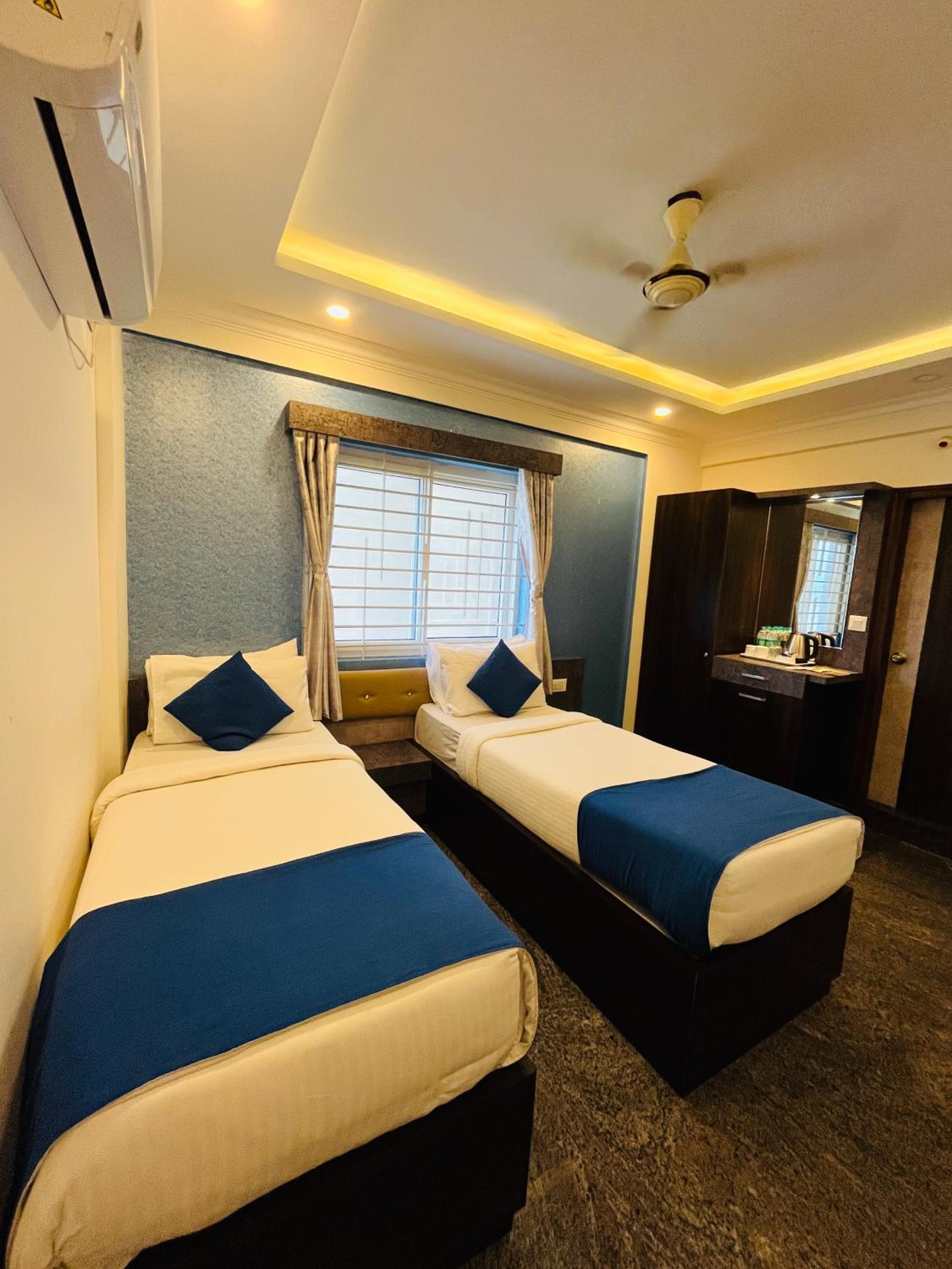 Budget Twin Room - Photo 20