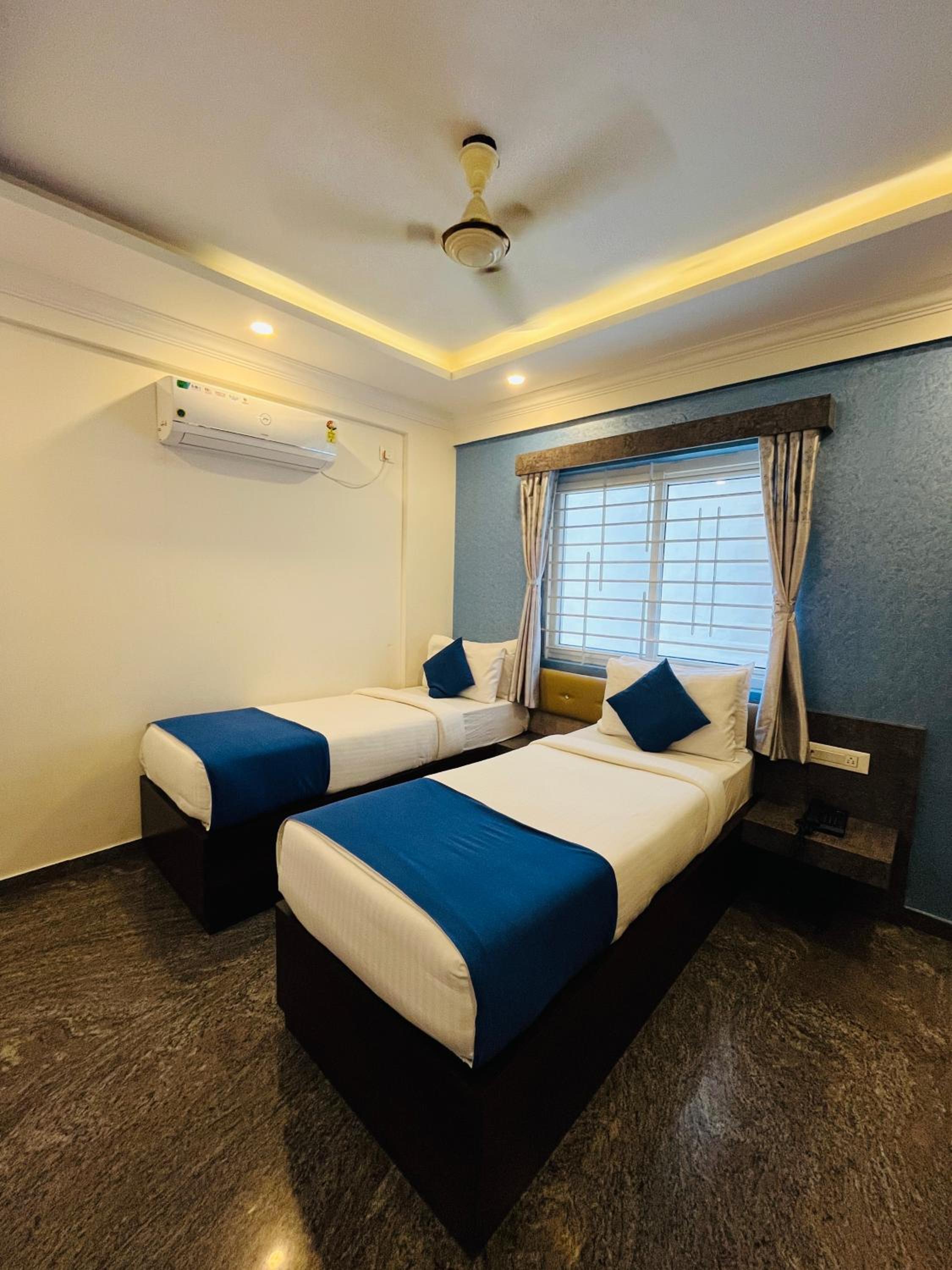 Budget Twin Room - Photo 16