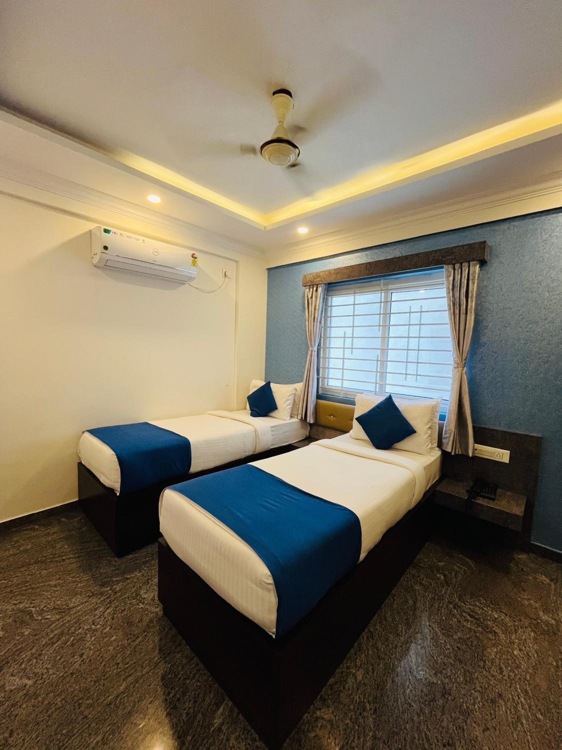 Budget Twin Room - Photo 15