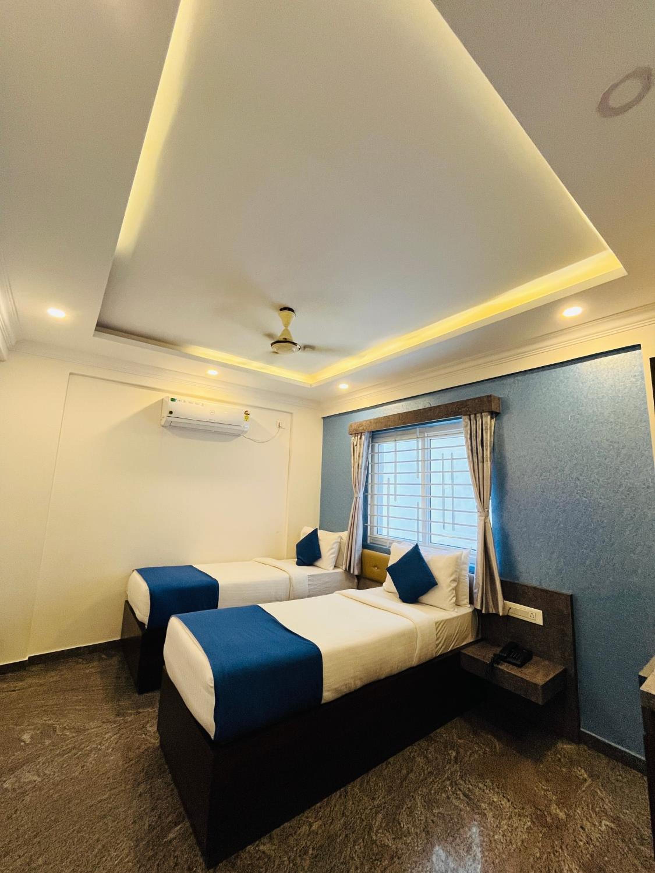 Budget Twin Room - Photo 14