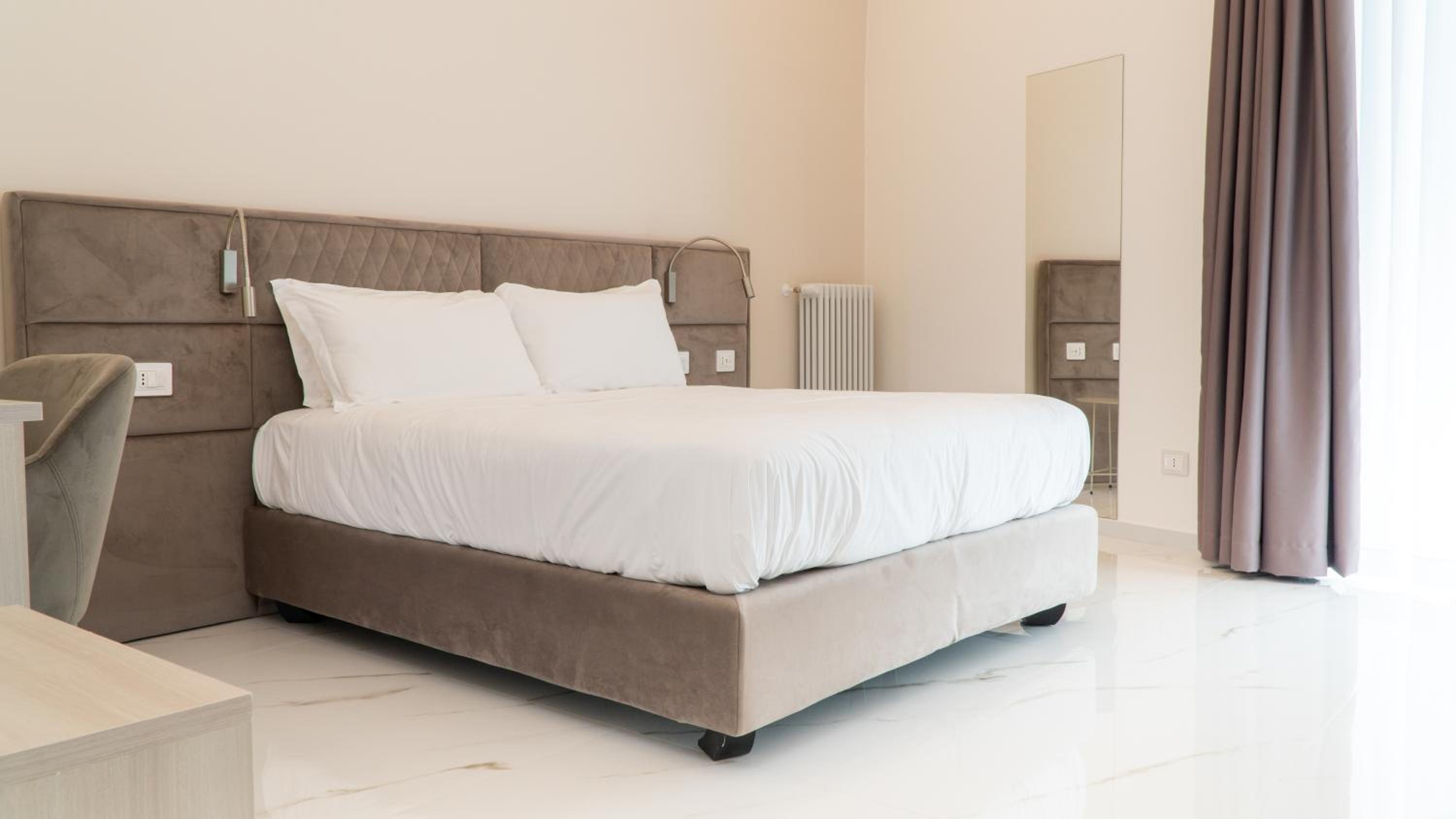 One-Bedroom Suite photo 1