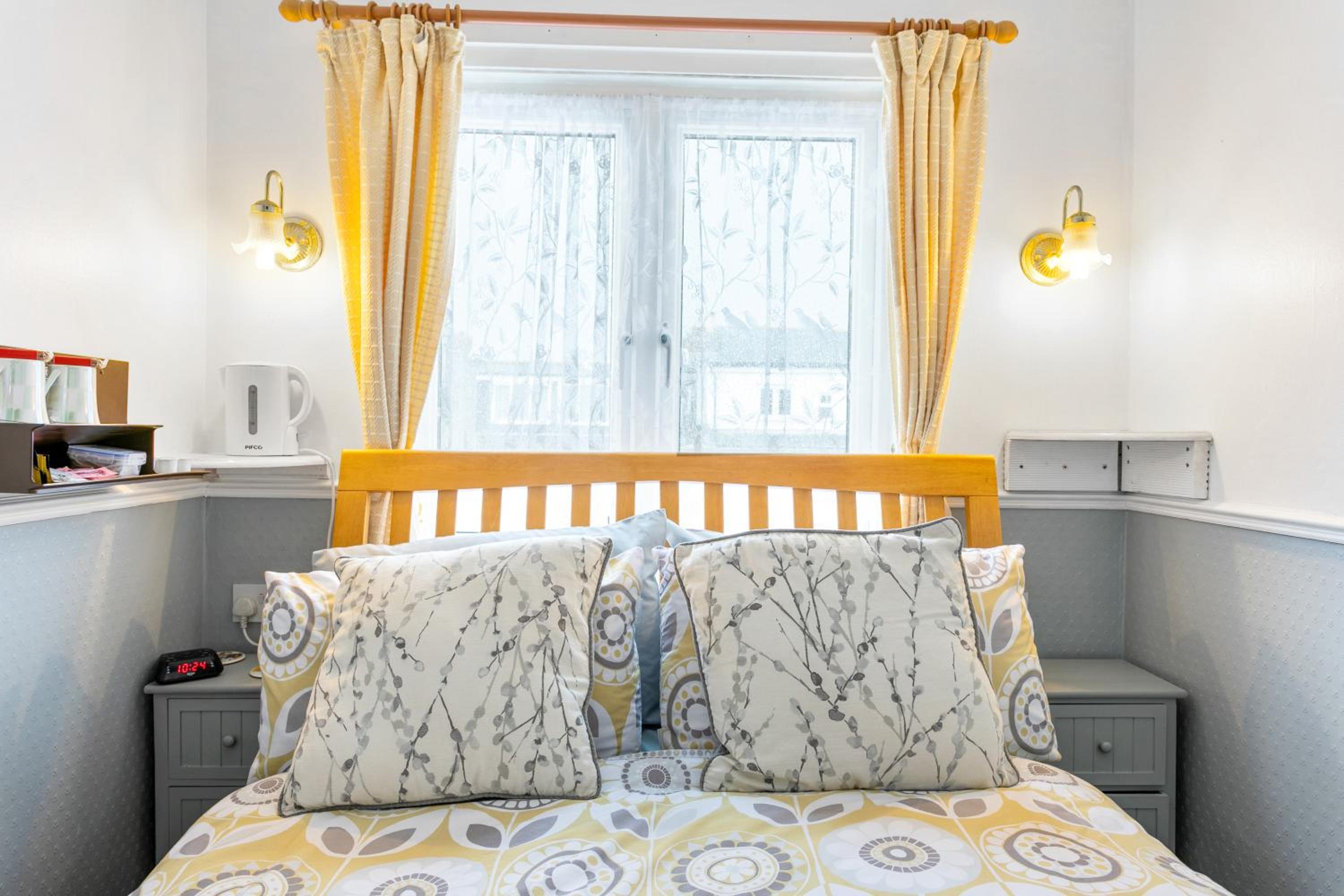 Small Double Room photo 2