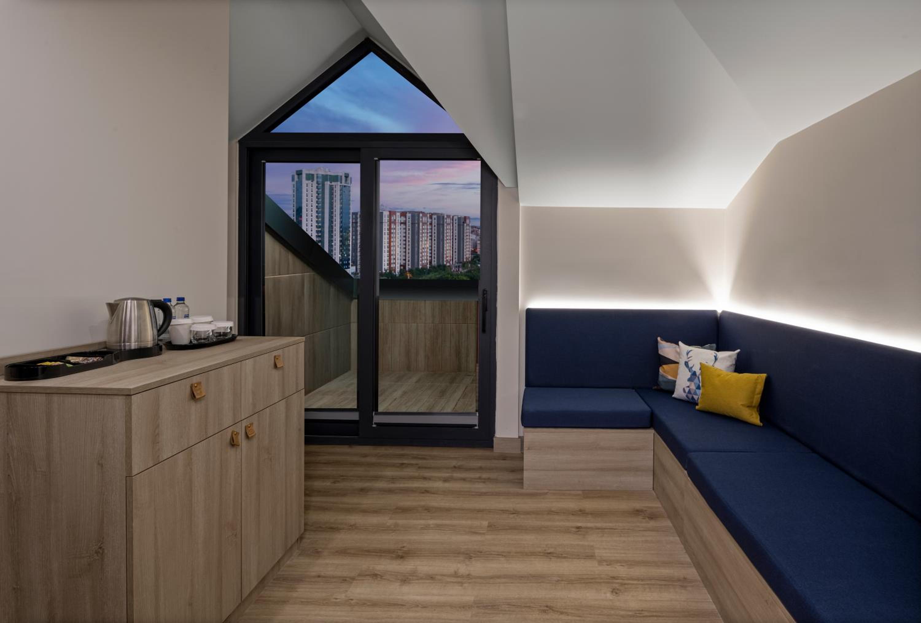 King Room with Terrace - Smoking photo 1