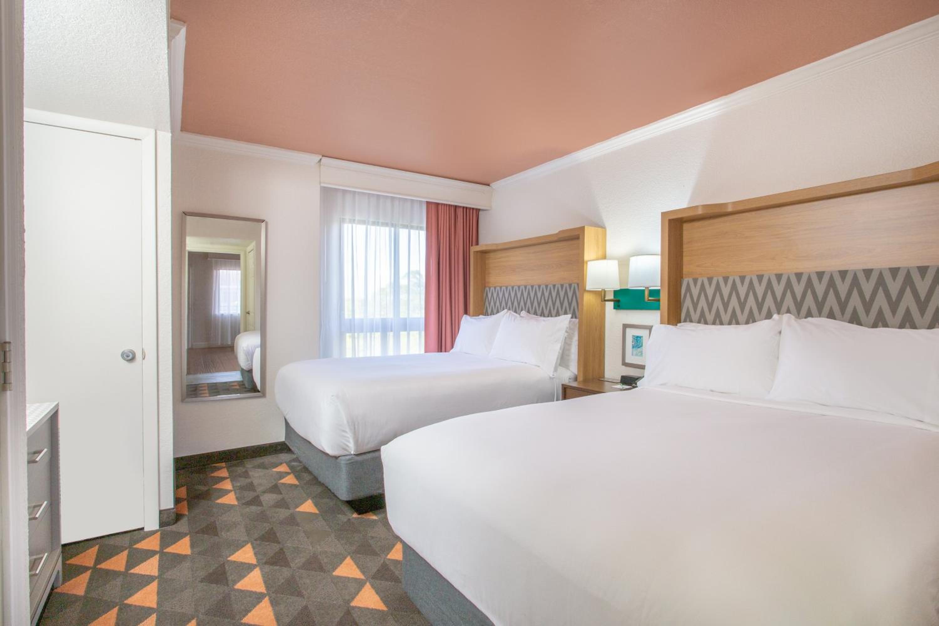 Standard Double Room with Two Double Beds - Photo 8