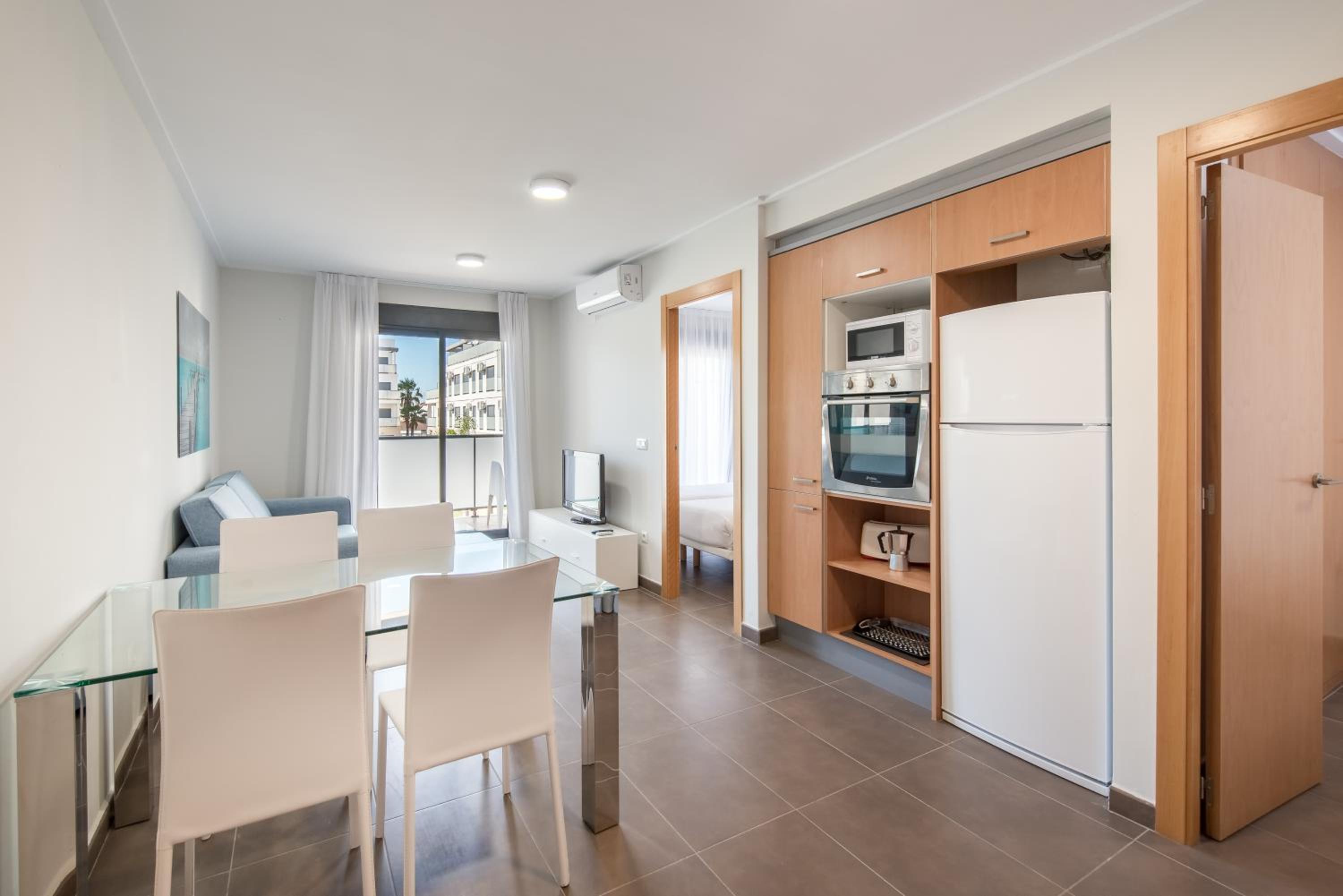 Standard Two-Bedroom Apartment without Terrace photo 3