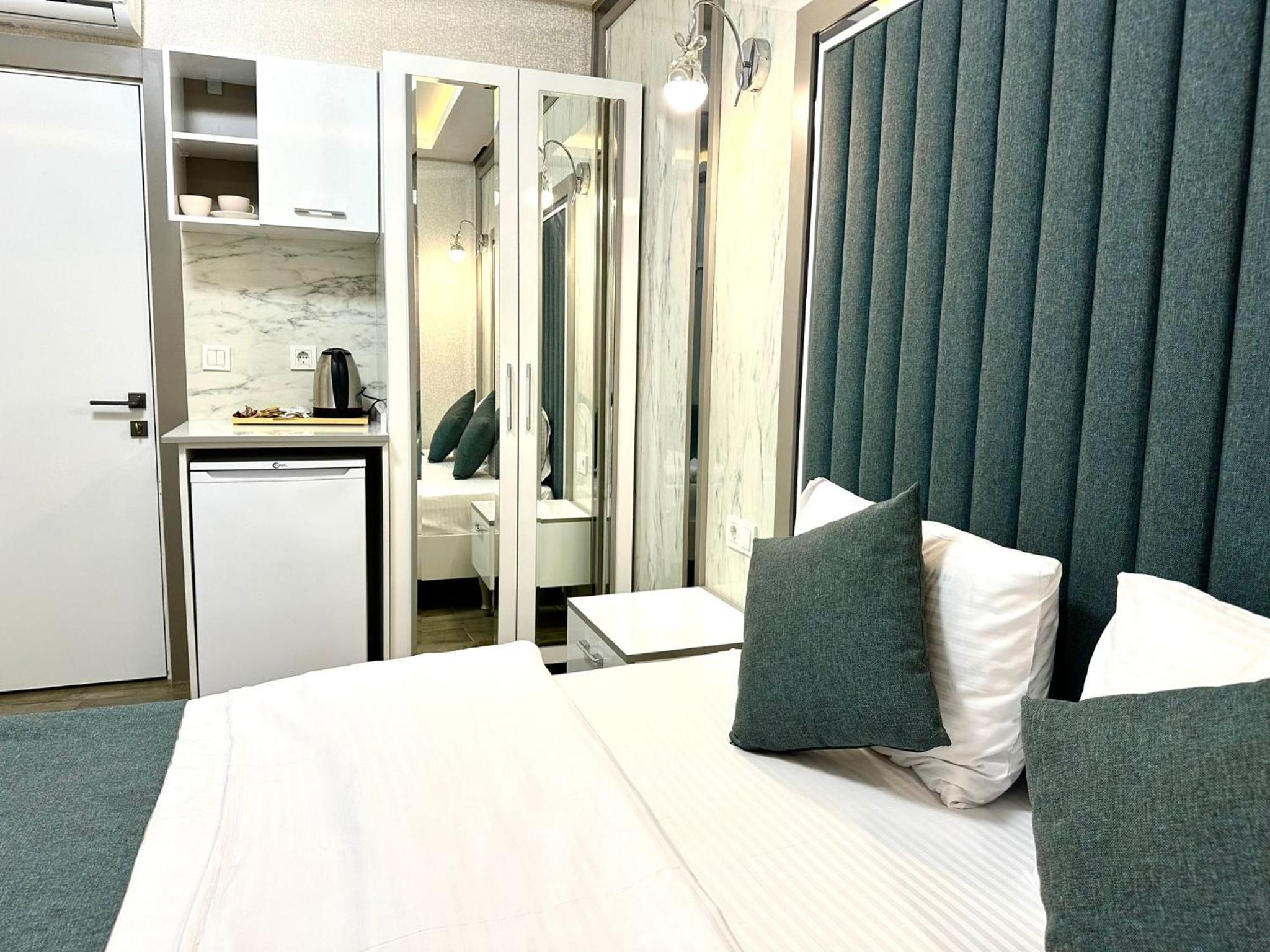 Economy Double Room photo 3