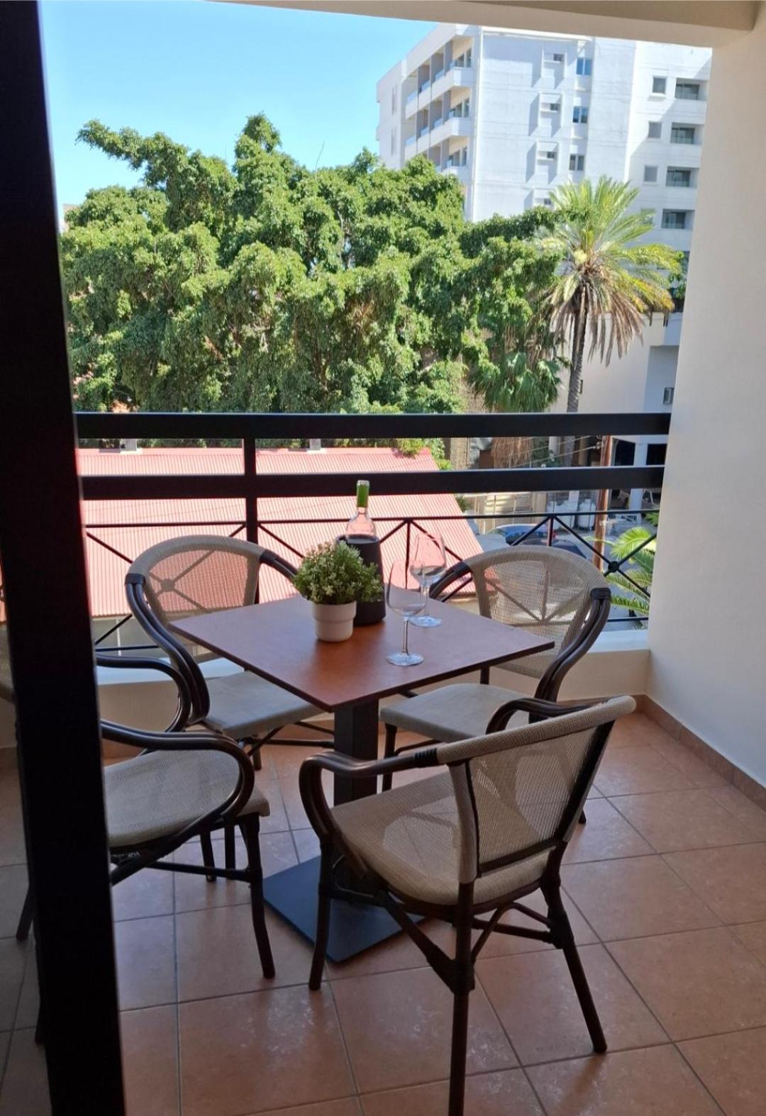 One-Bedroom Apartment with Balcony photo 3
