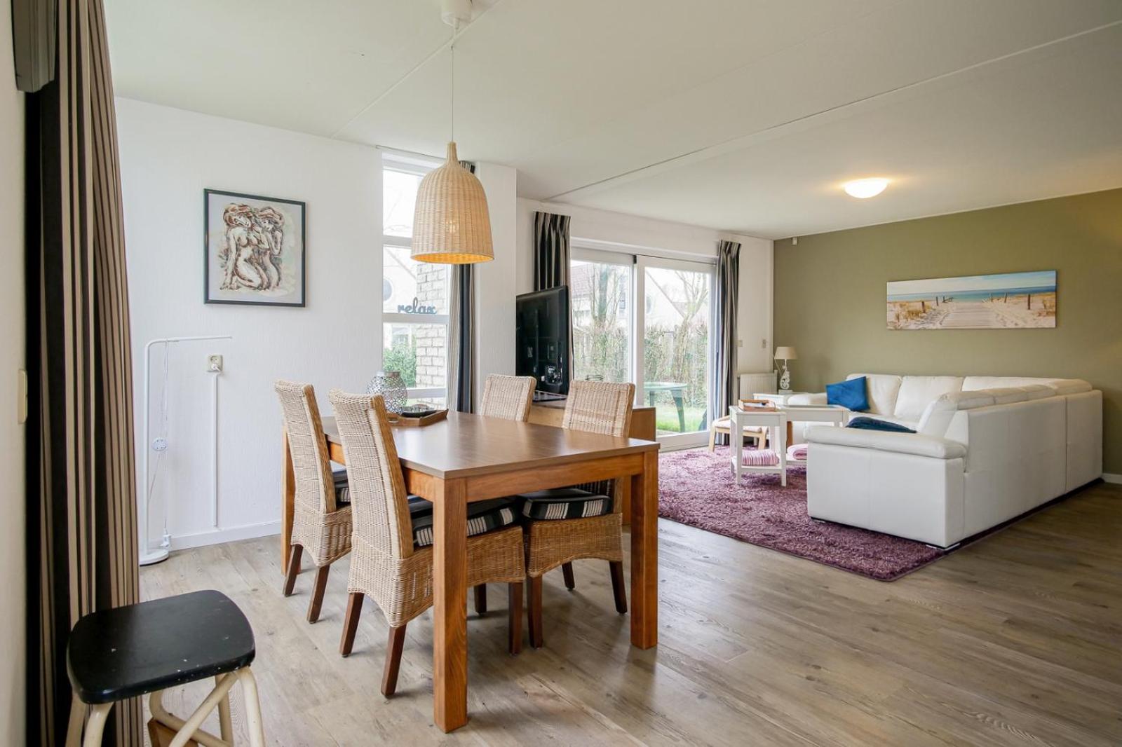 Villa photo 2