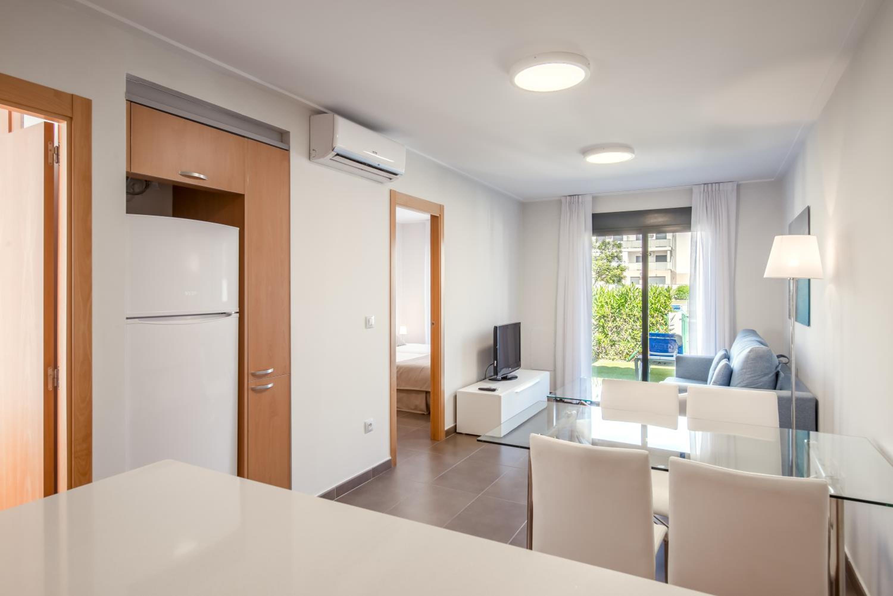 Two-Bedroom Bungalow with Terrace photo 2