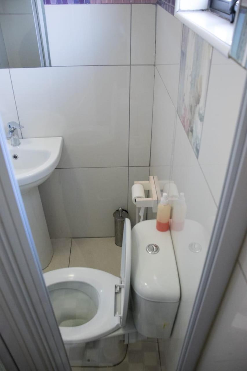 Standard Twin Room photo 2