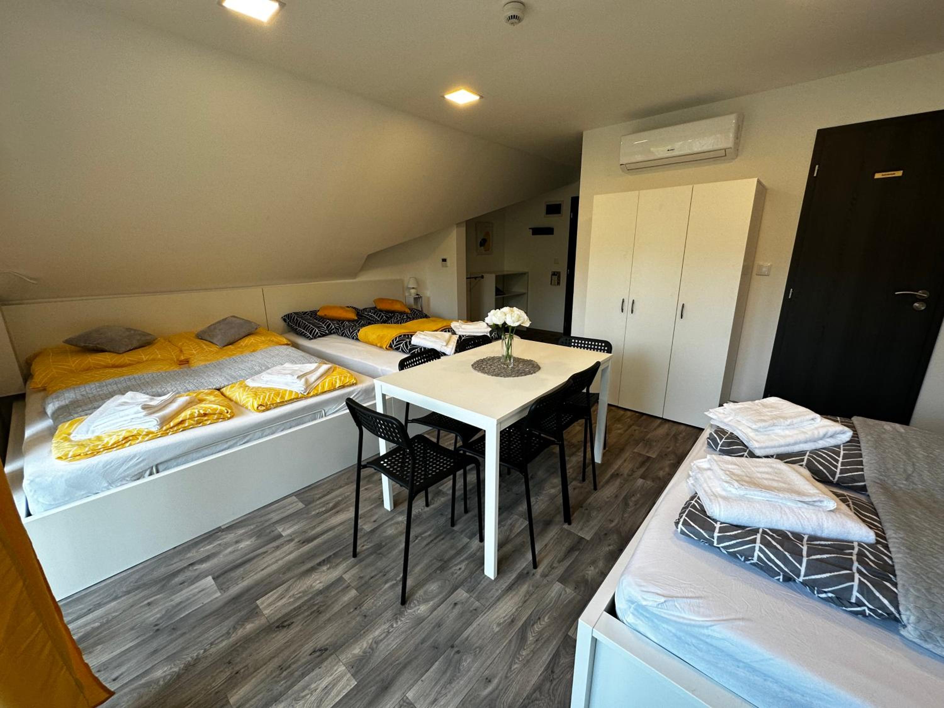 Family Room with Bathroom photo 2