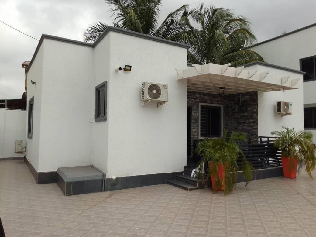 One-Bedroom House photo 2