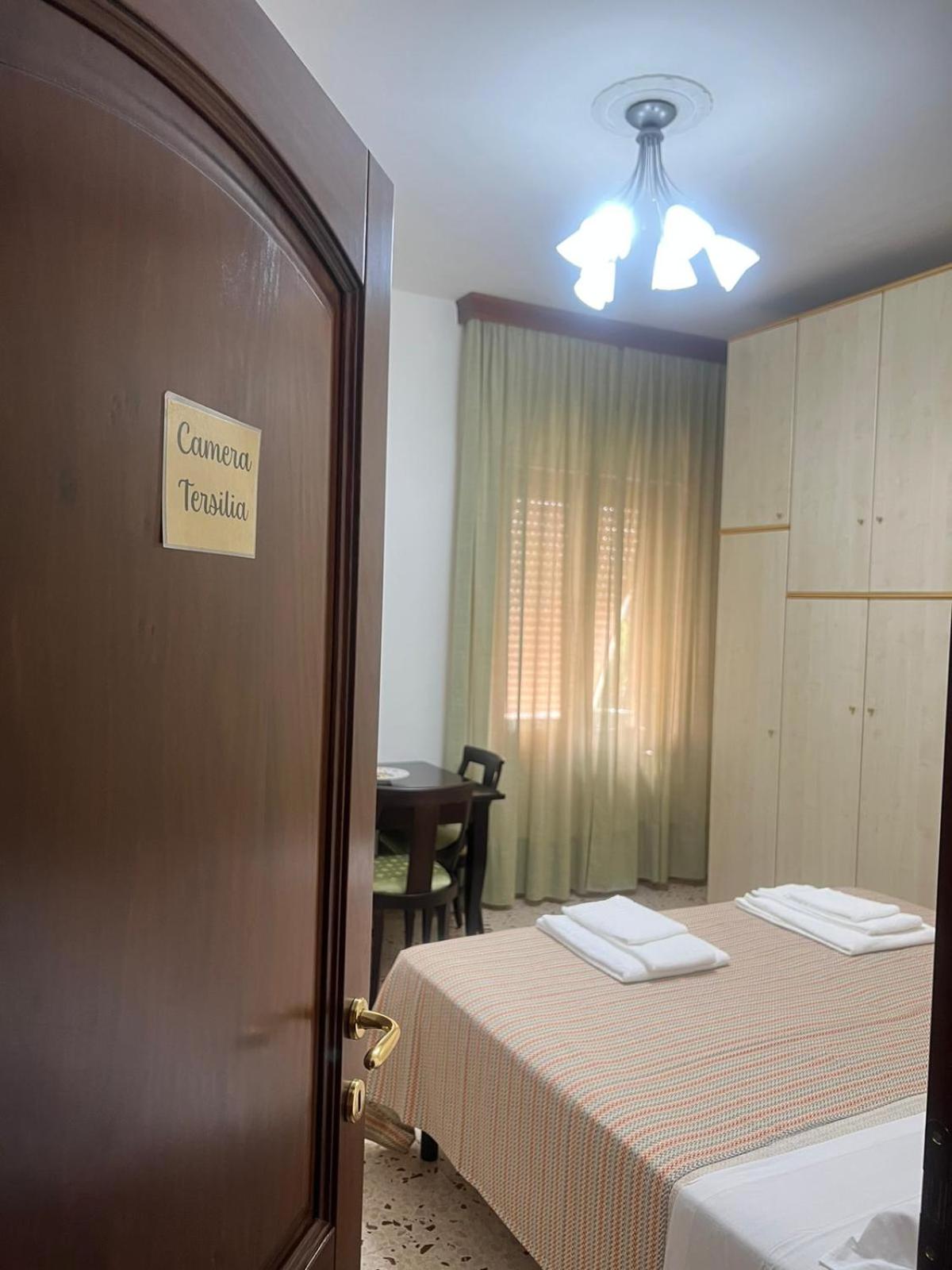 Double Room with Private Bathroom photo 1