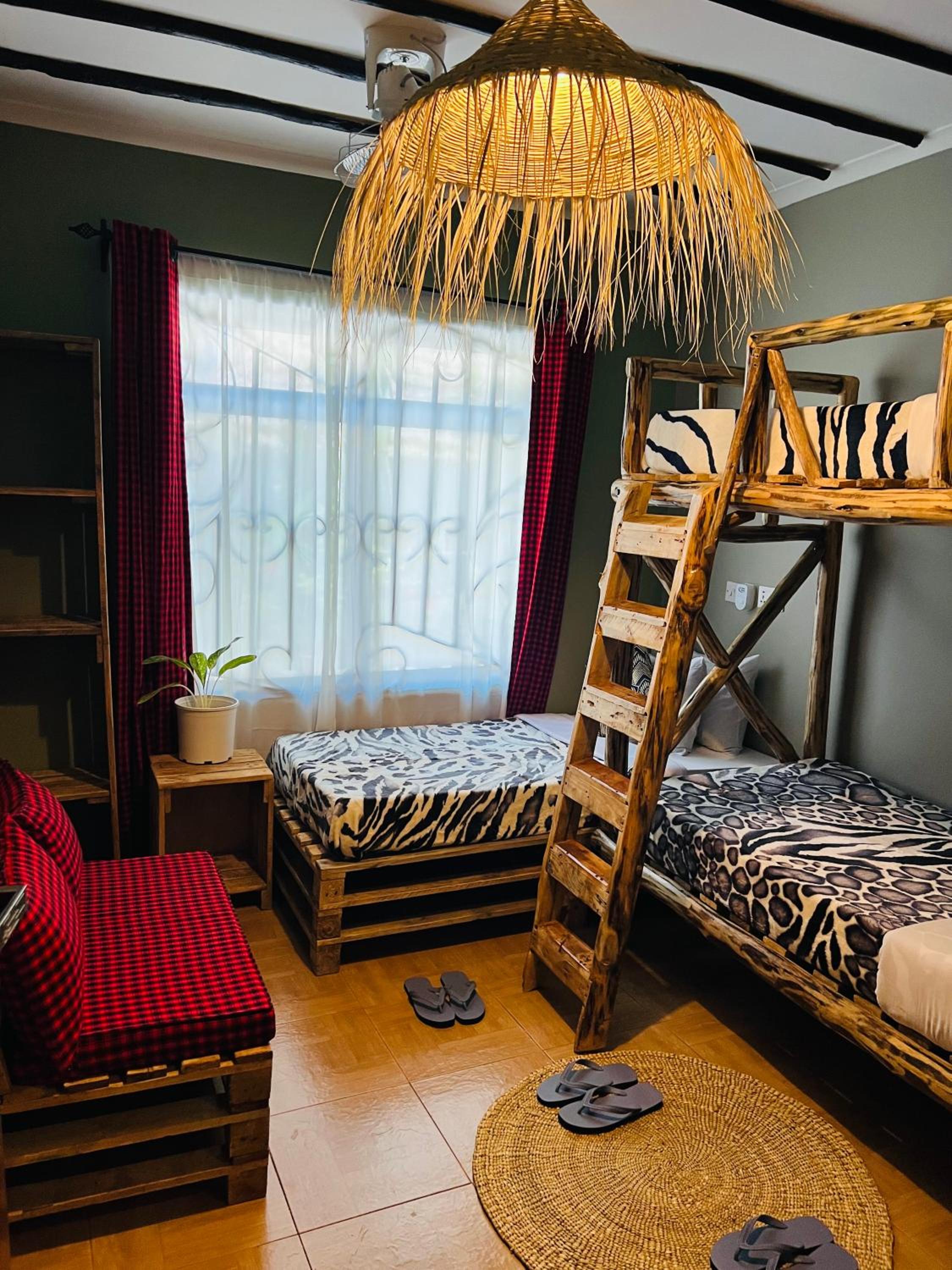 Triple Room with Private Bathroom photo 1