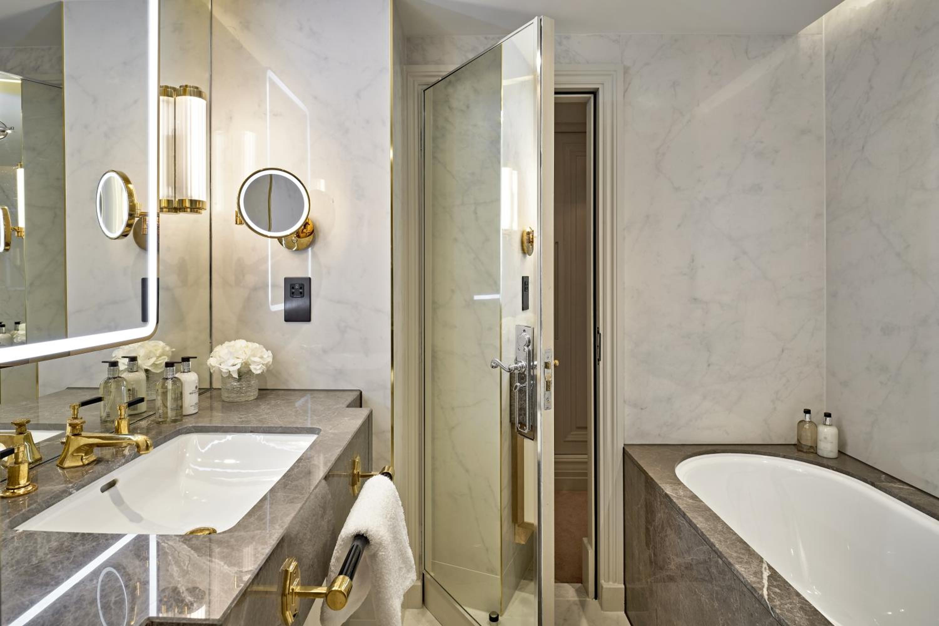 Signature Suite