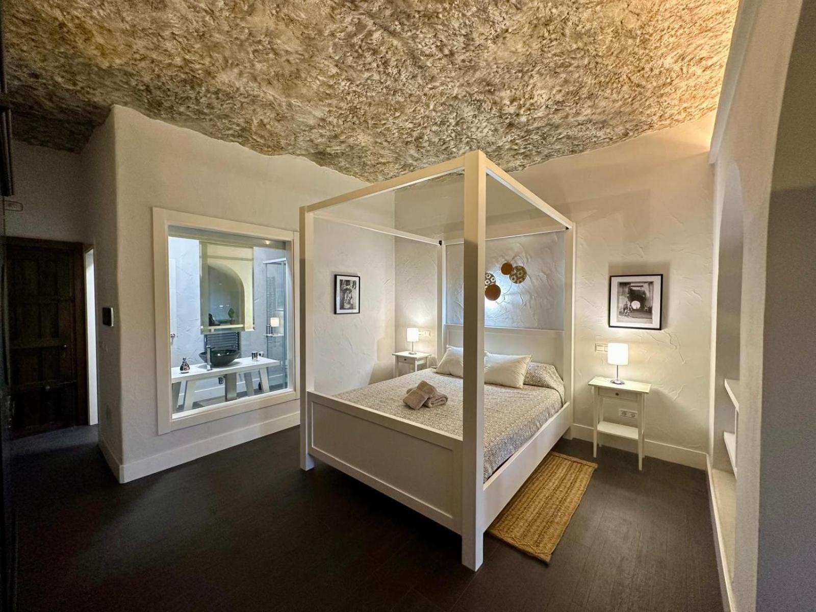 Habitación Estándar con Cama Queen